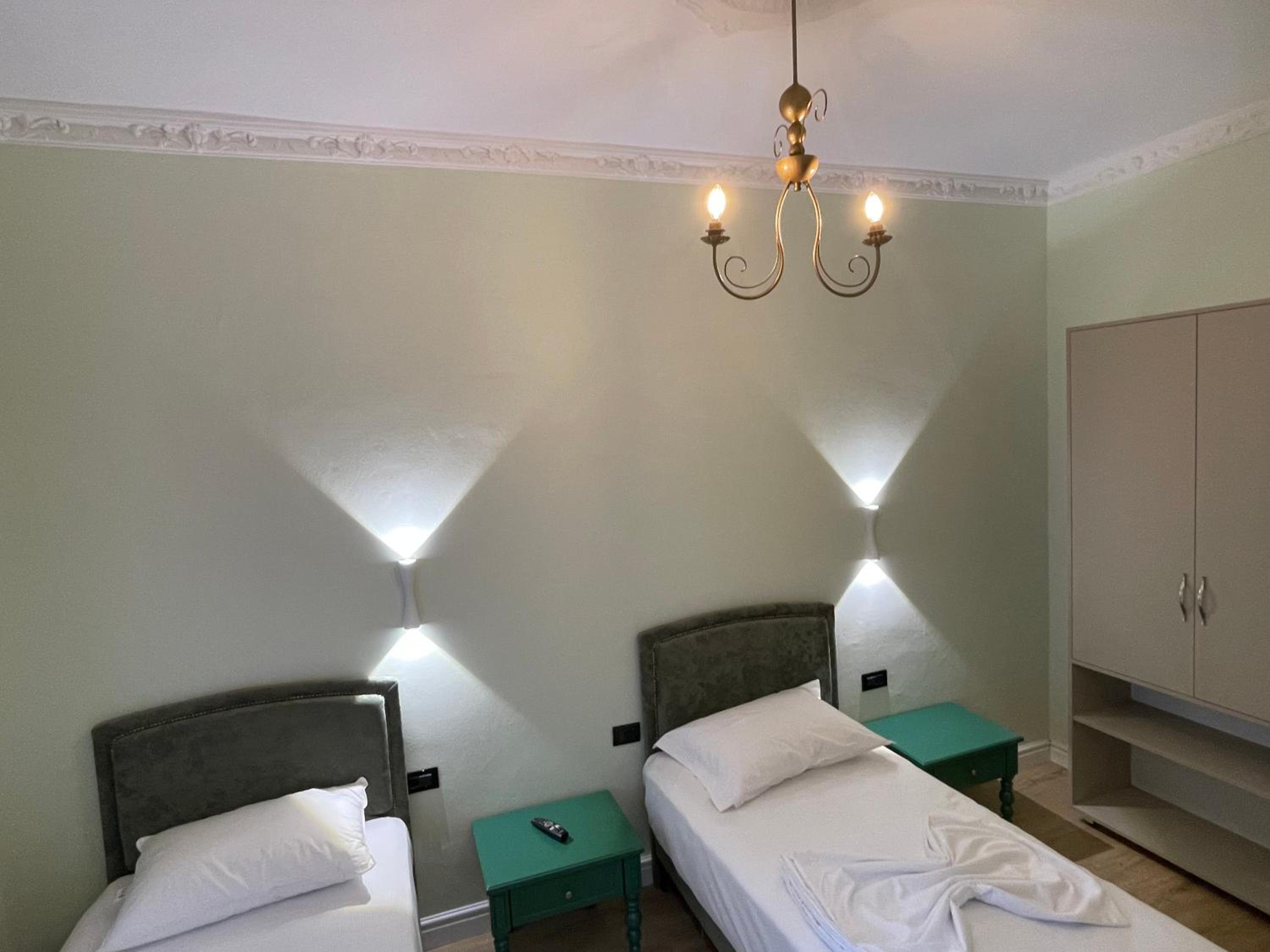 Amorino Tirana B&B