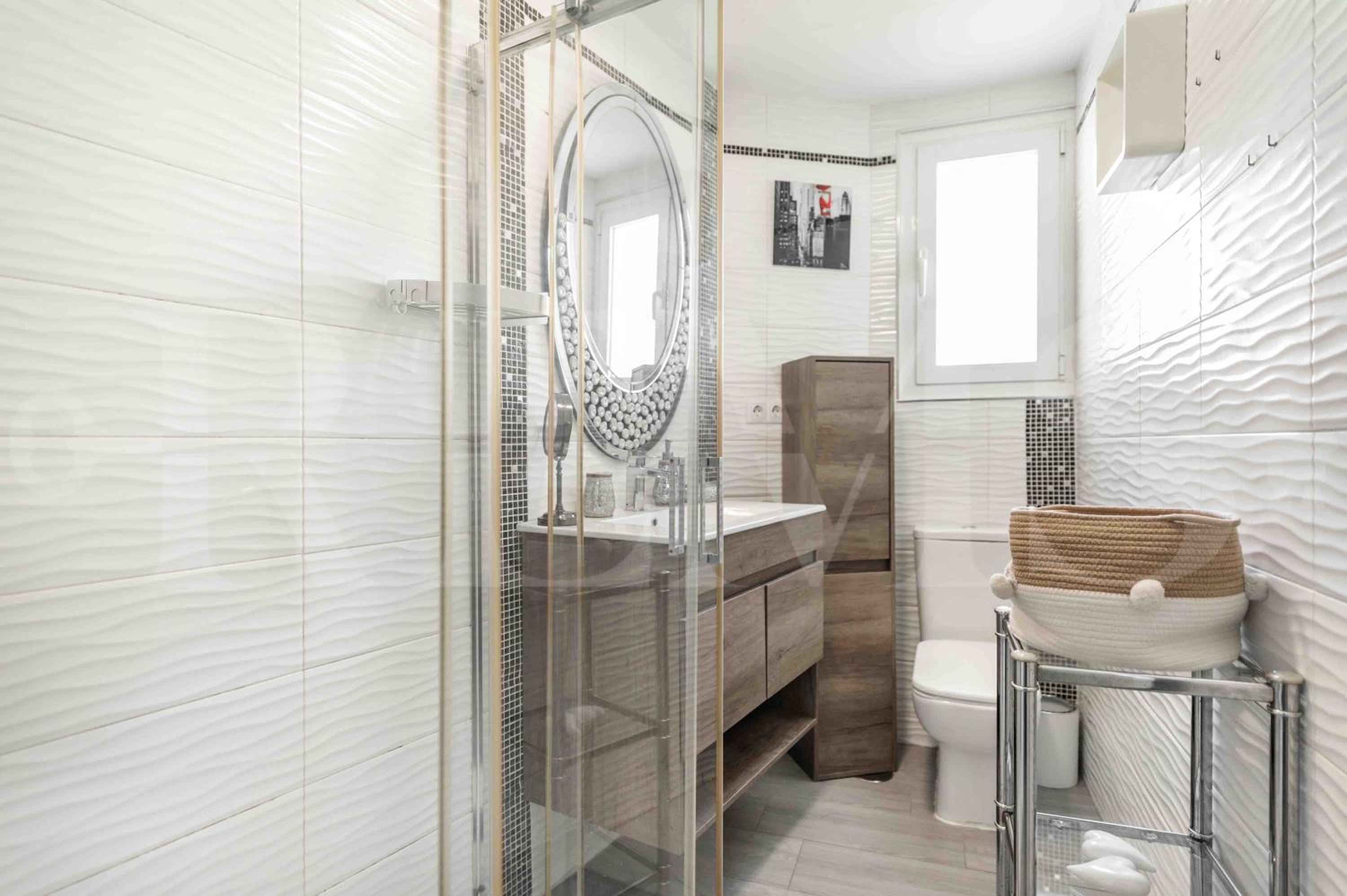 Boho apartment near center by REMS
