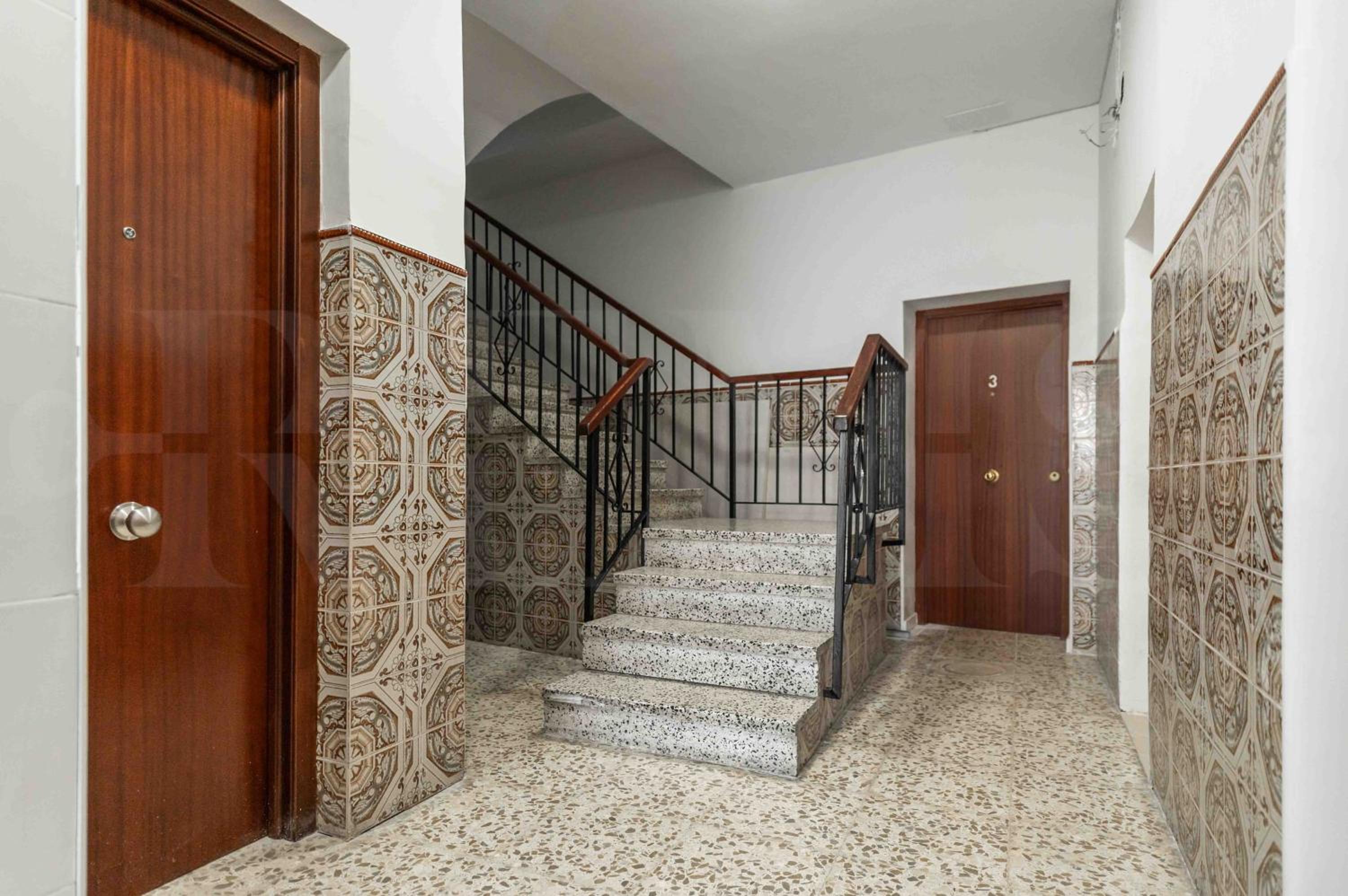 Boho apartment near center by REMS
