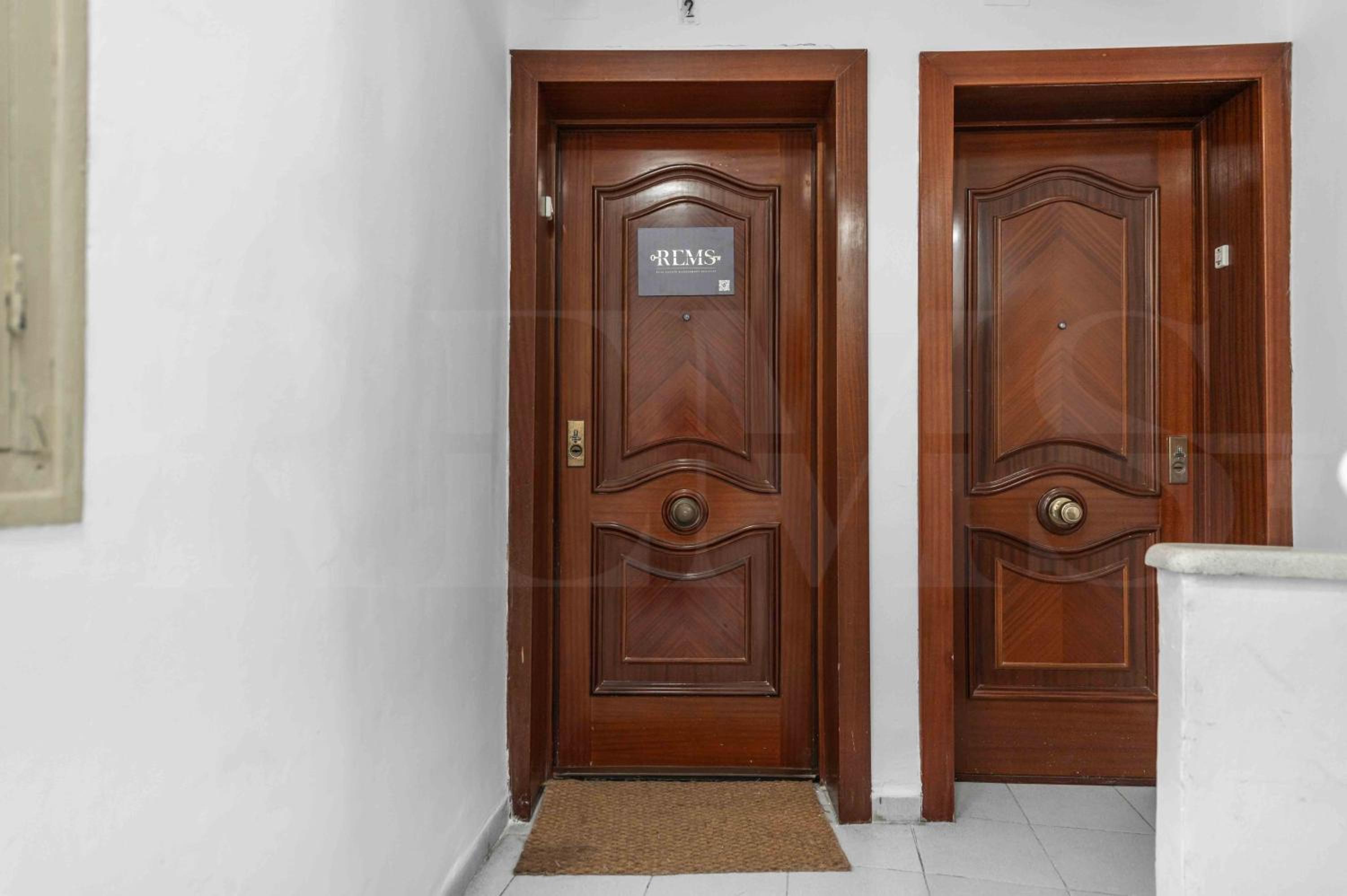 Boho apartment near center by REMS