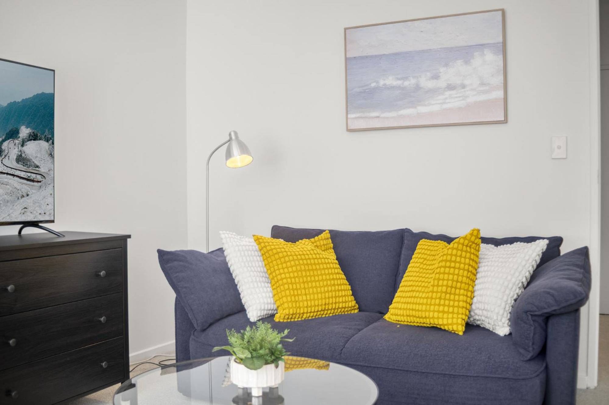 Sleek Richmond 1-Bed Close to Everything