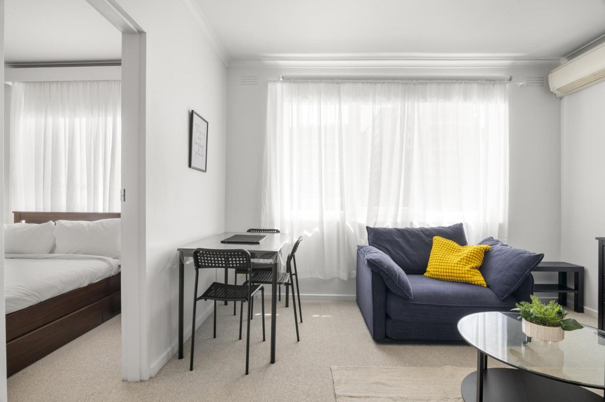 Sleek Richmond 1-Bed Close to Everything