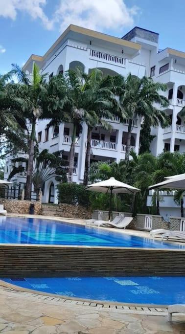 Seaview Serviced Two Bedroom Apt Lantana Resort, Diani South Road