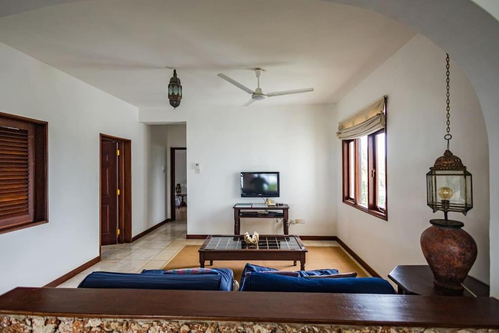 Seaview Serviced Two Bedroom Apt Lantana Resort, Diani South Road