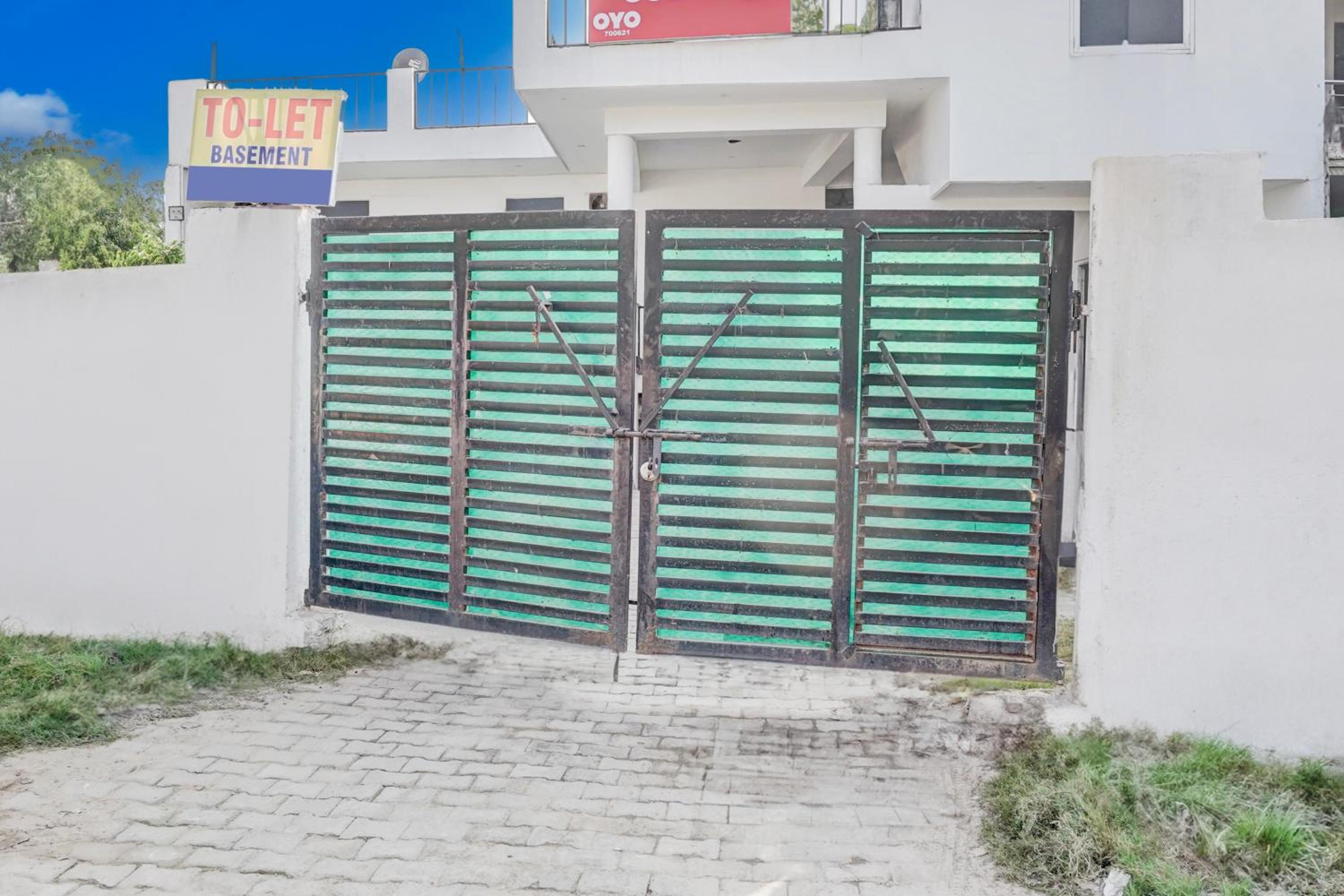 Hotel O by OYO Chaudhary Guest House view 3