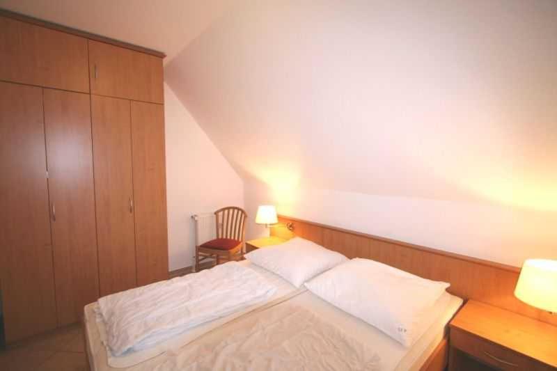 Seepark Burhave Reetdachhaus 2