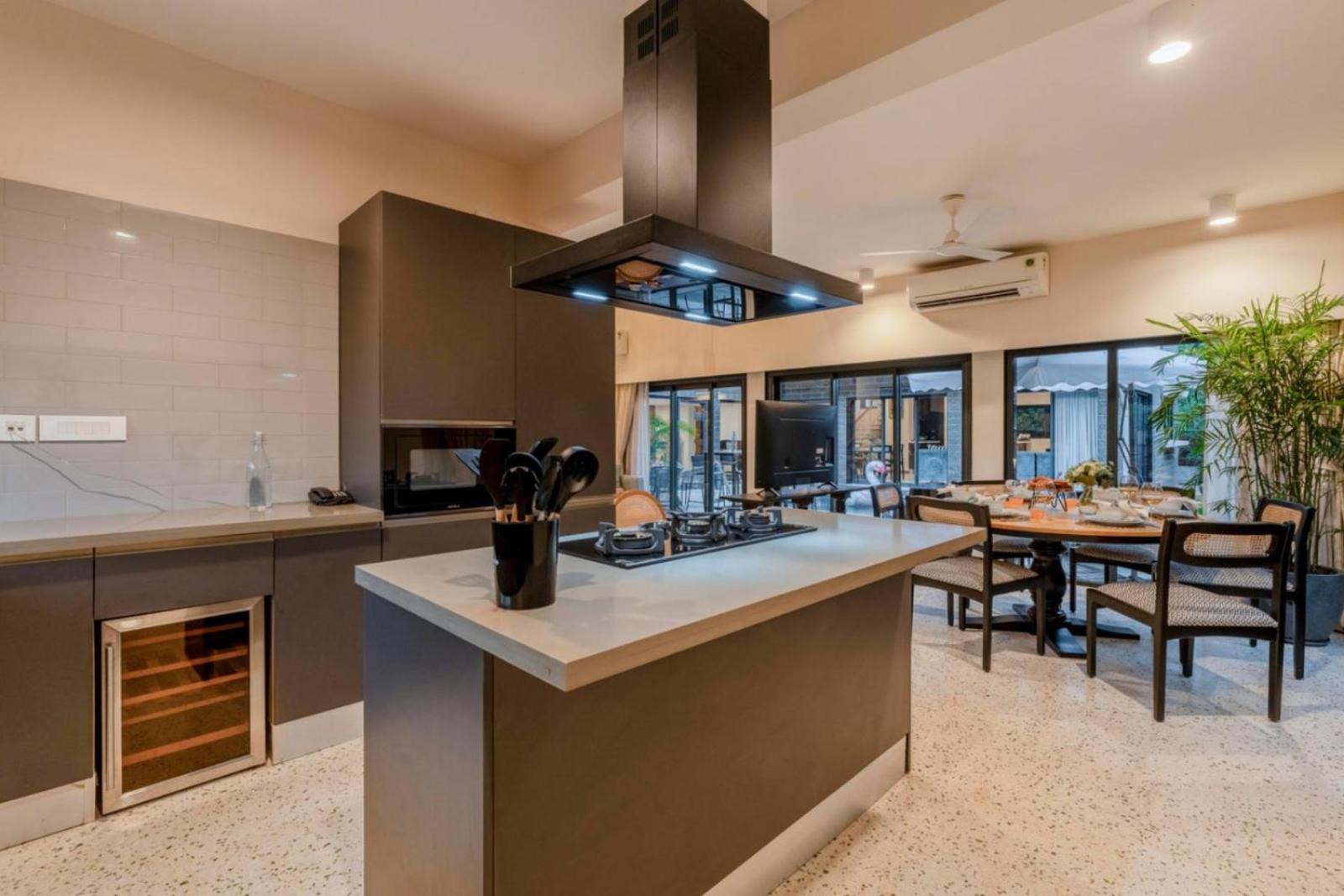 Redhomex Rest Ashored 6BHK Villa