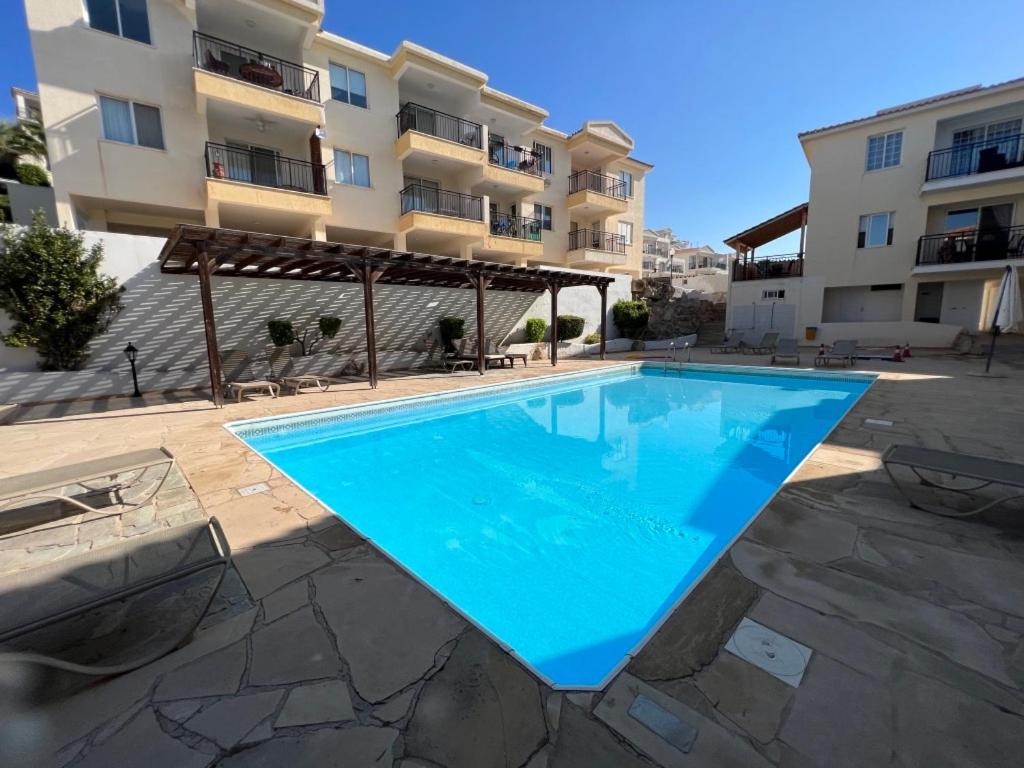 Eden Serenity 1B, Paphos, Pool
