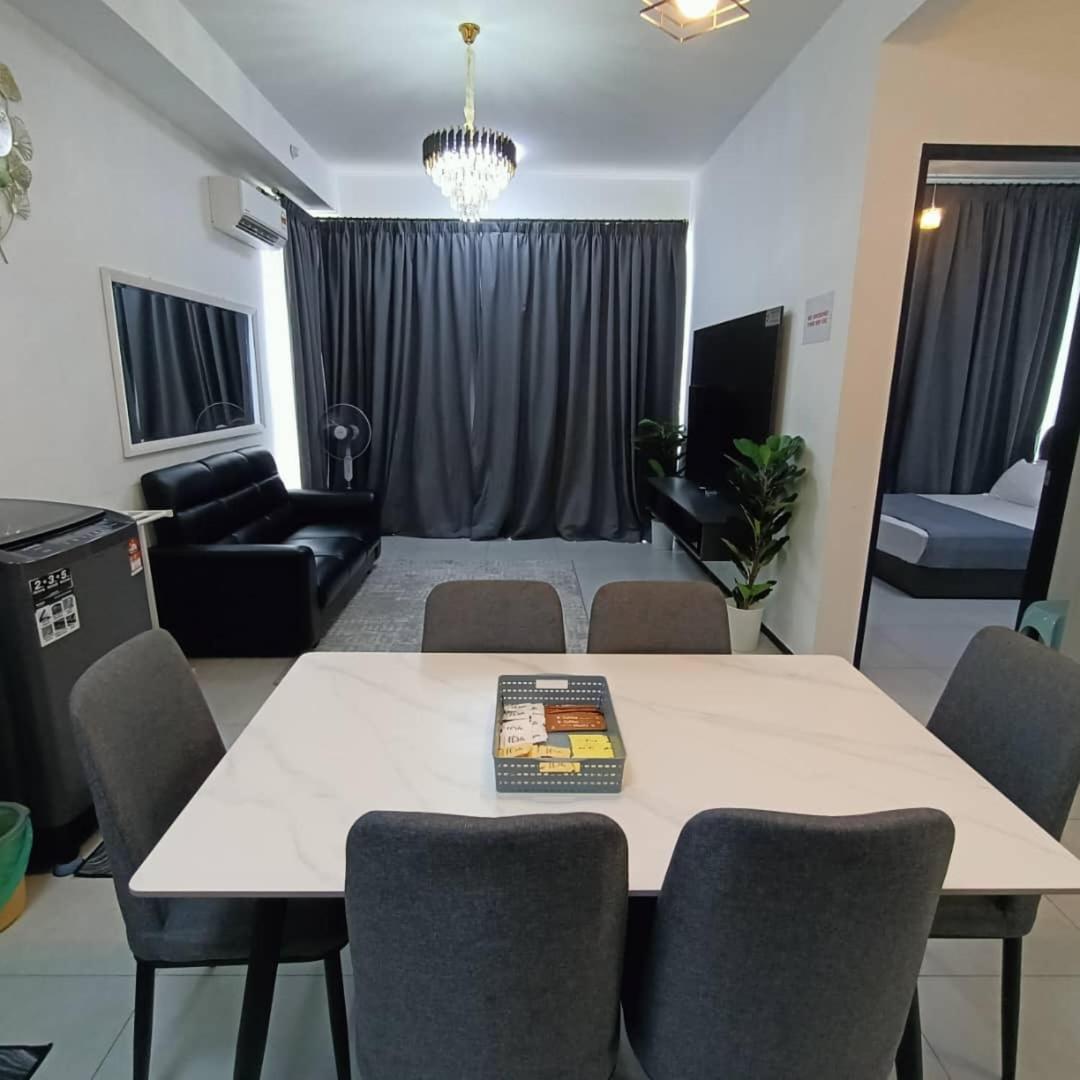 Urban Suites Georgetown Penang - Affordable - Luxurious Stay with Sea & Georgetown Views by Qistina photo 4
