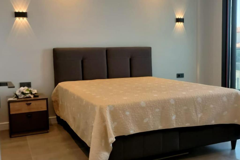 Efe Delux Çeşme Ovacık'ta Lüx Villa