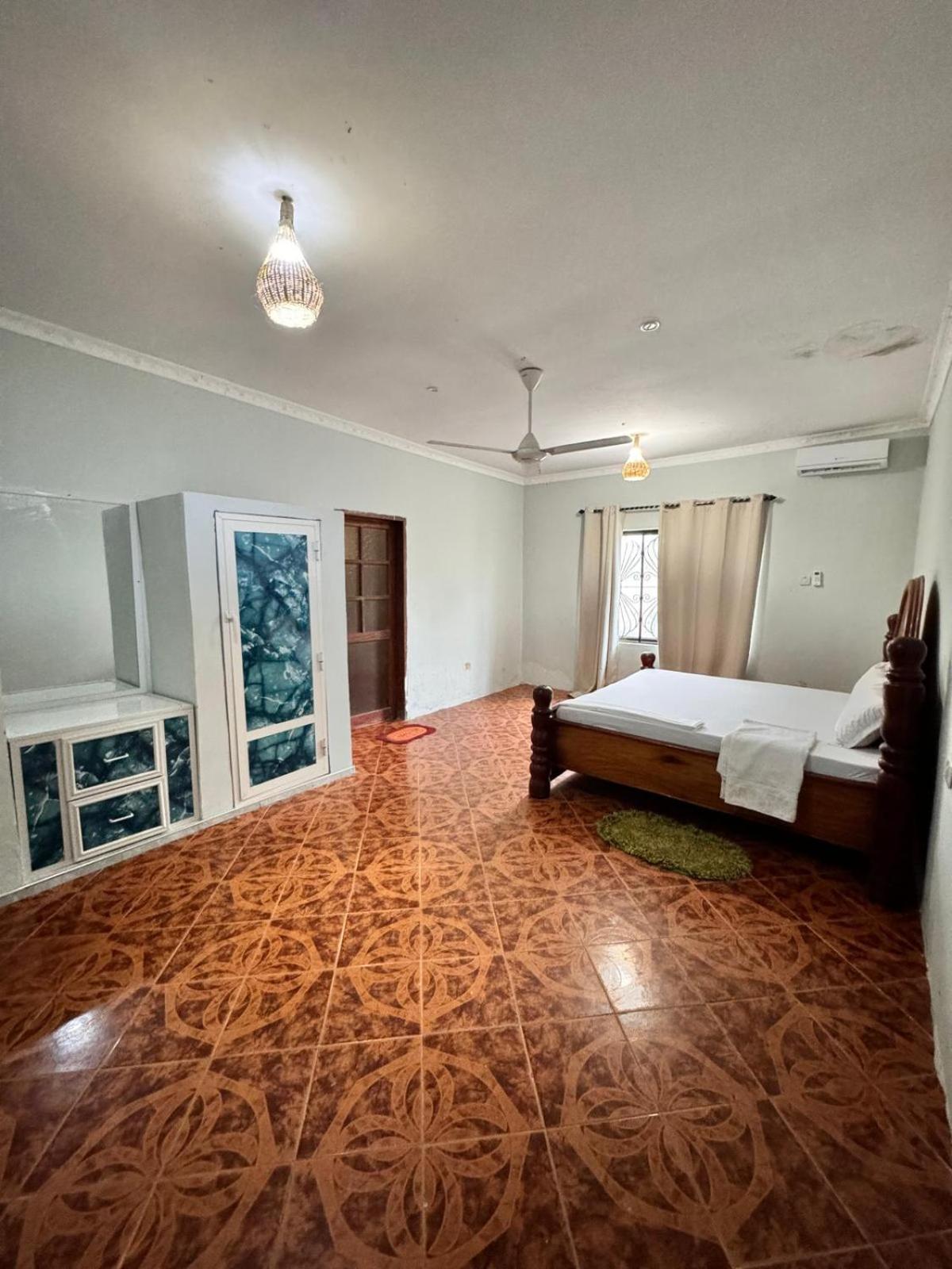 Palmhide