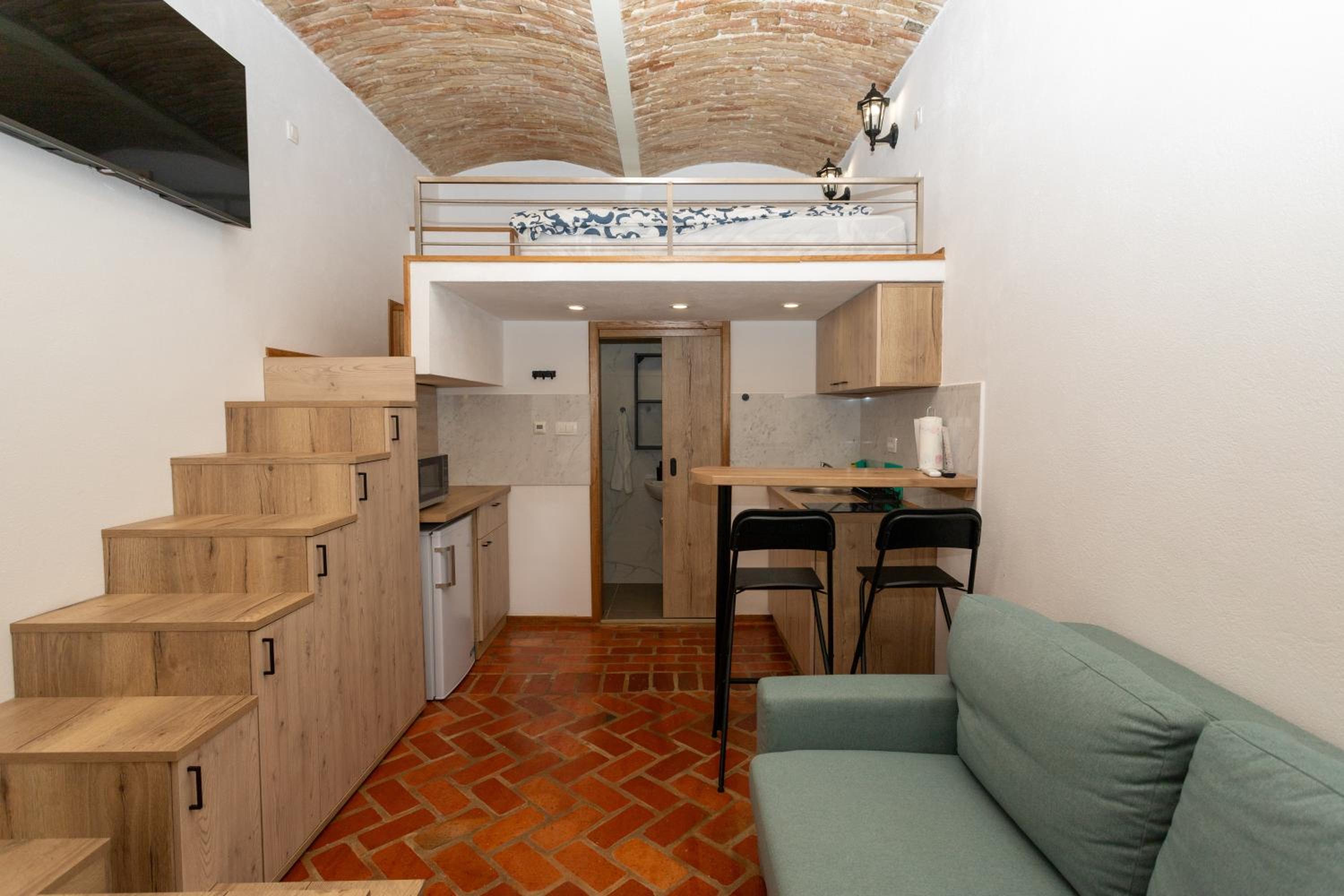 Zenroom Apartments view 5