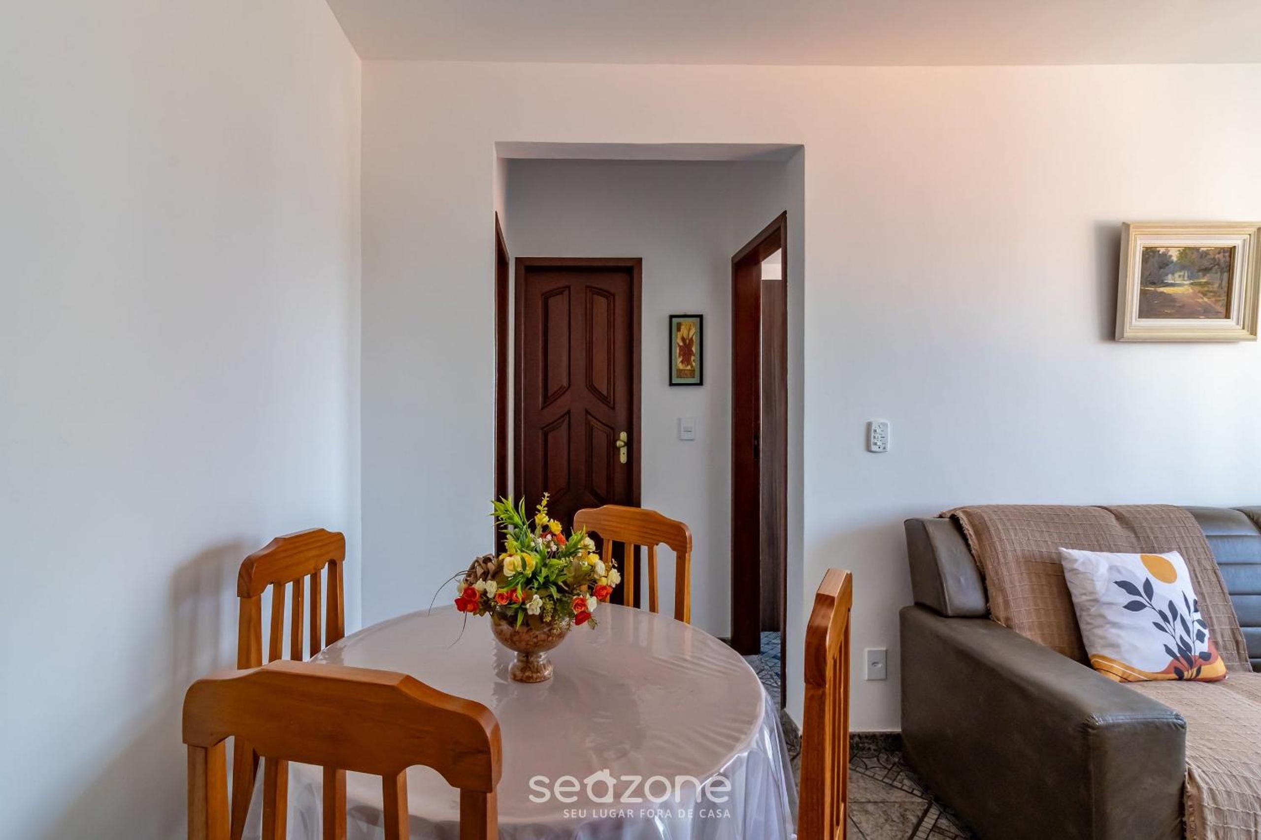 Cozy Apt 350m from Praia do Forte ECF0306
