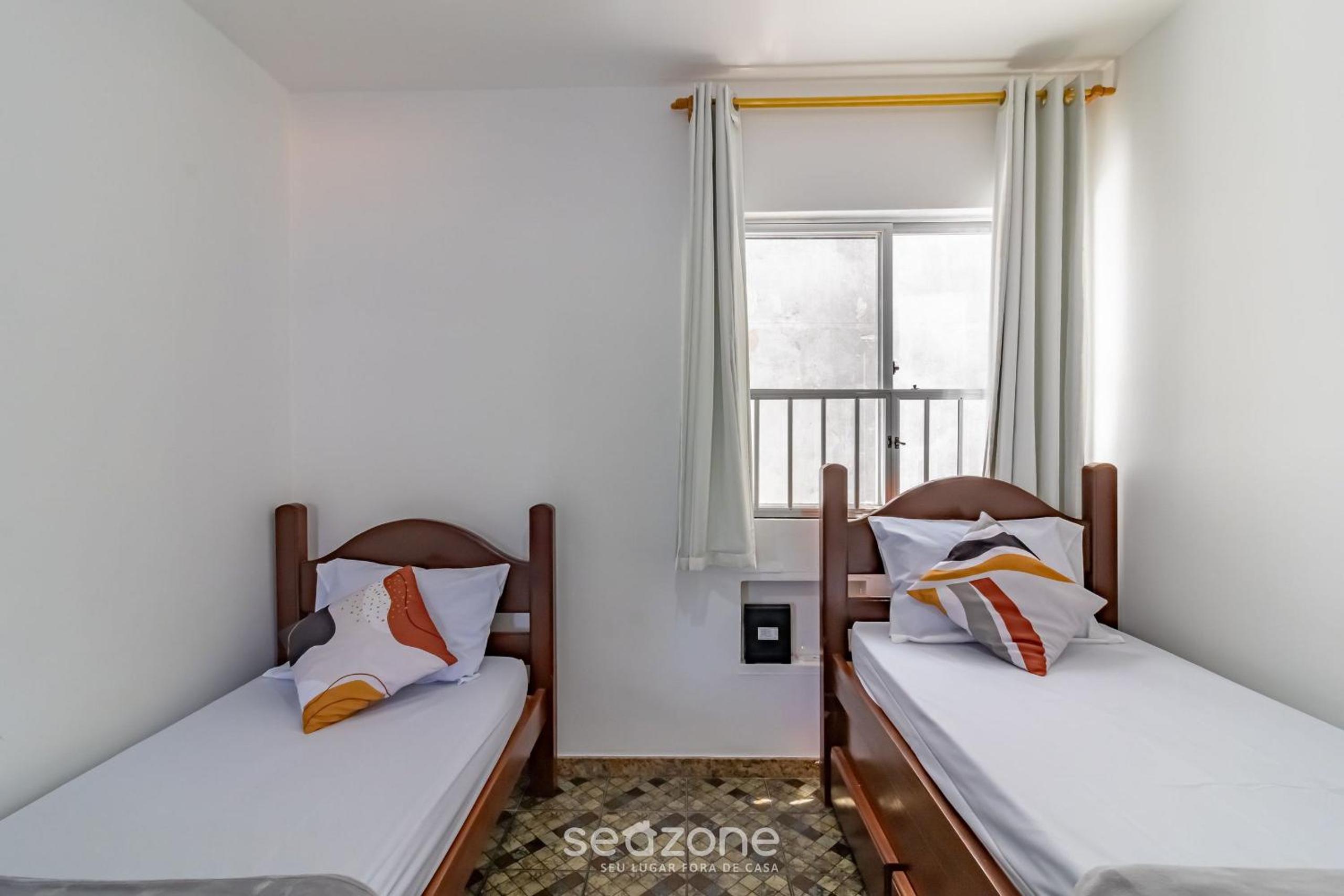 Cozy Apt 350m from Praia do Forte ECF0306