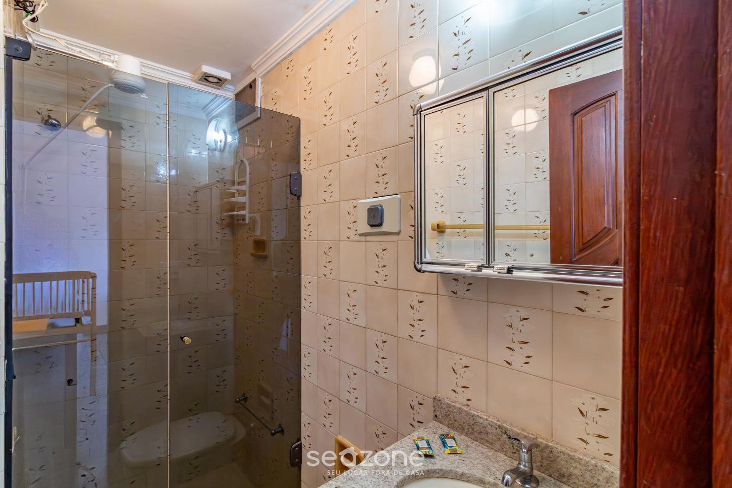 Cozy Apt 350m from Praia do Forte ECF0306