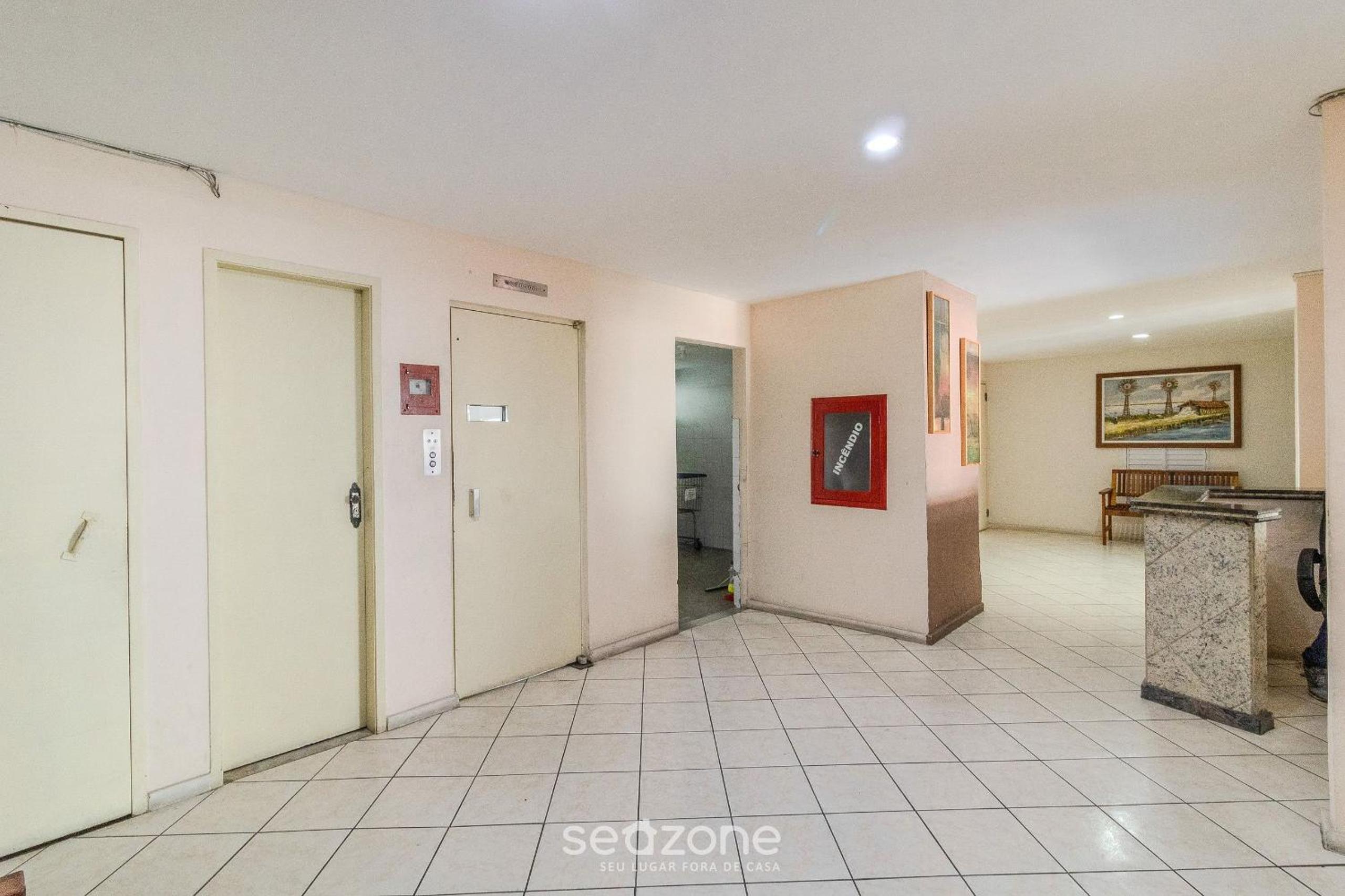 Cozy Apt 350m from Praia do Forte ECF0306