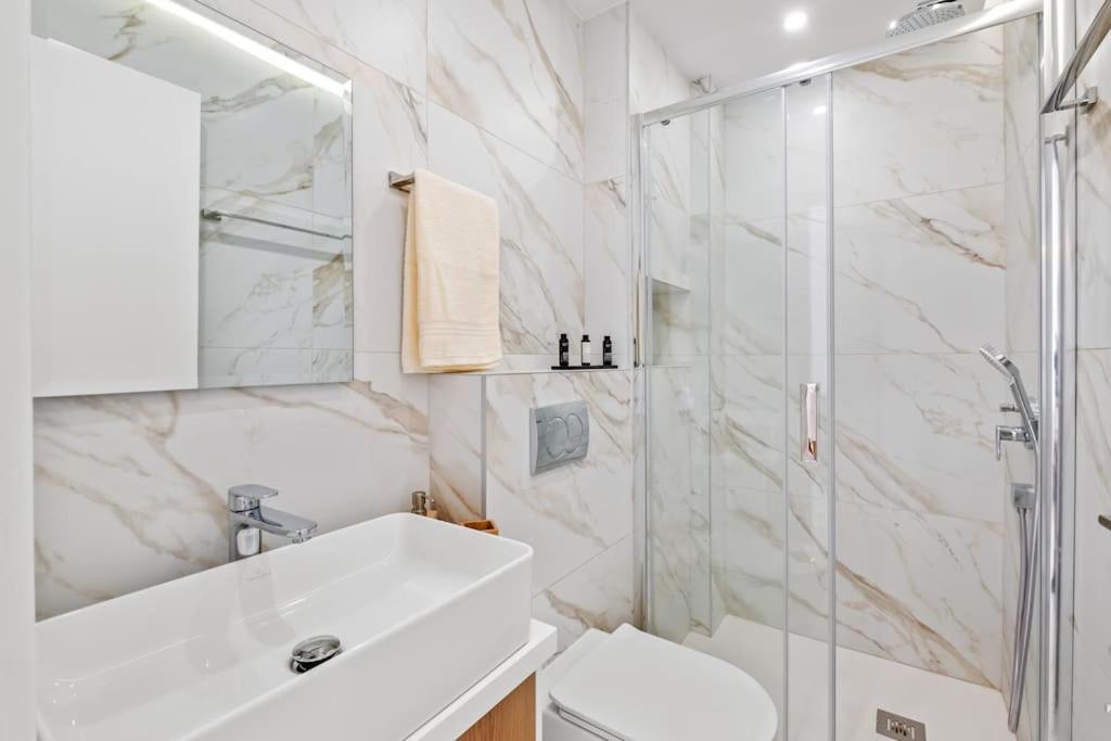 Elite Urban Residence by Nomads