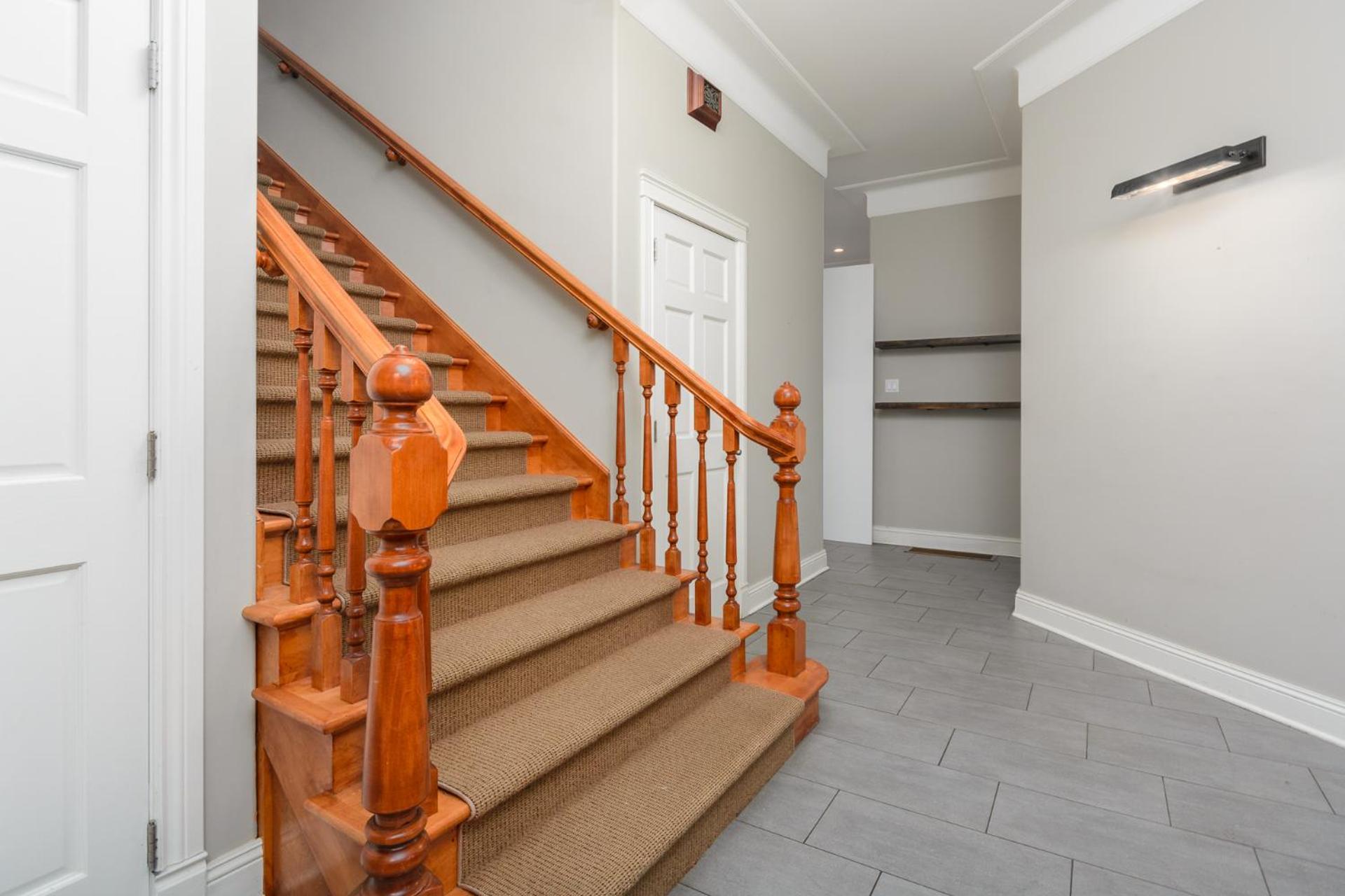 Lux Waterfront Private 4bd home