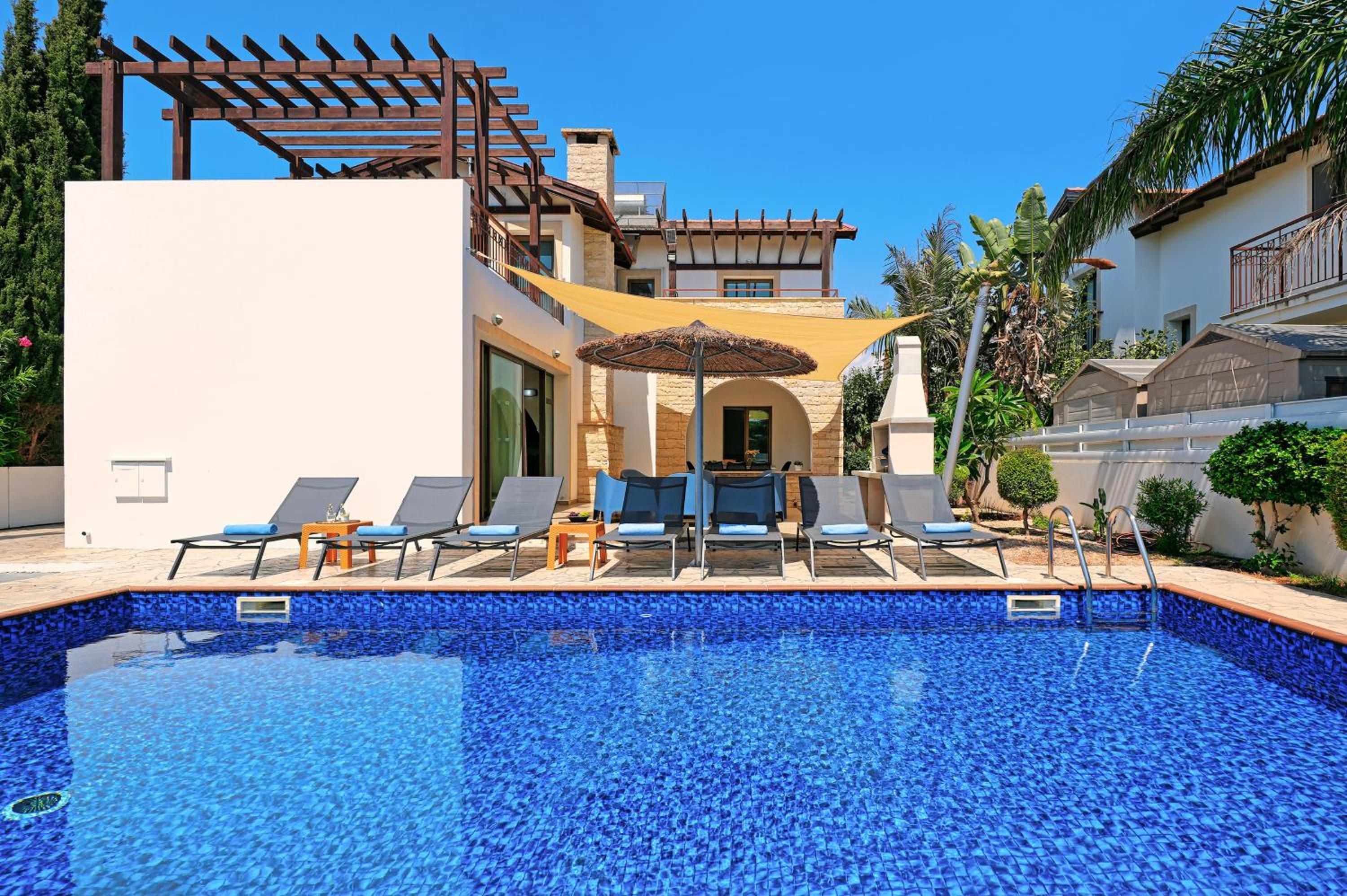 Villa Evia - Walking to Med Sea