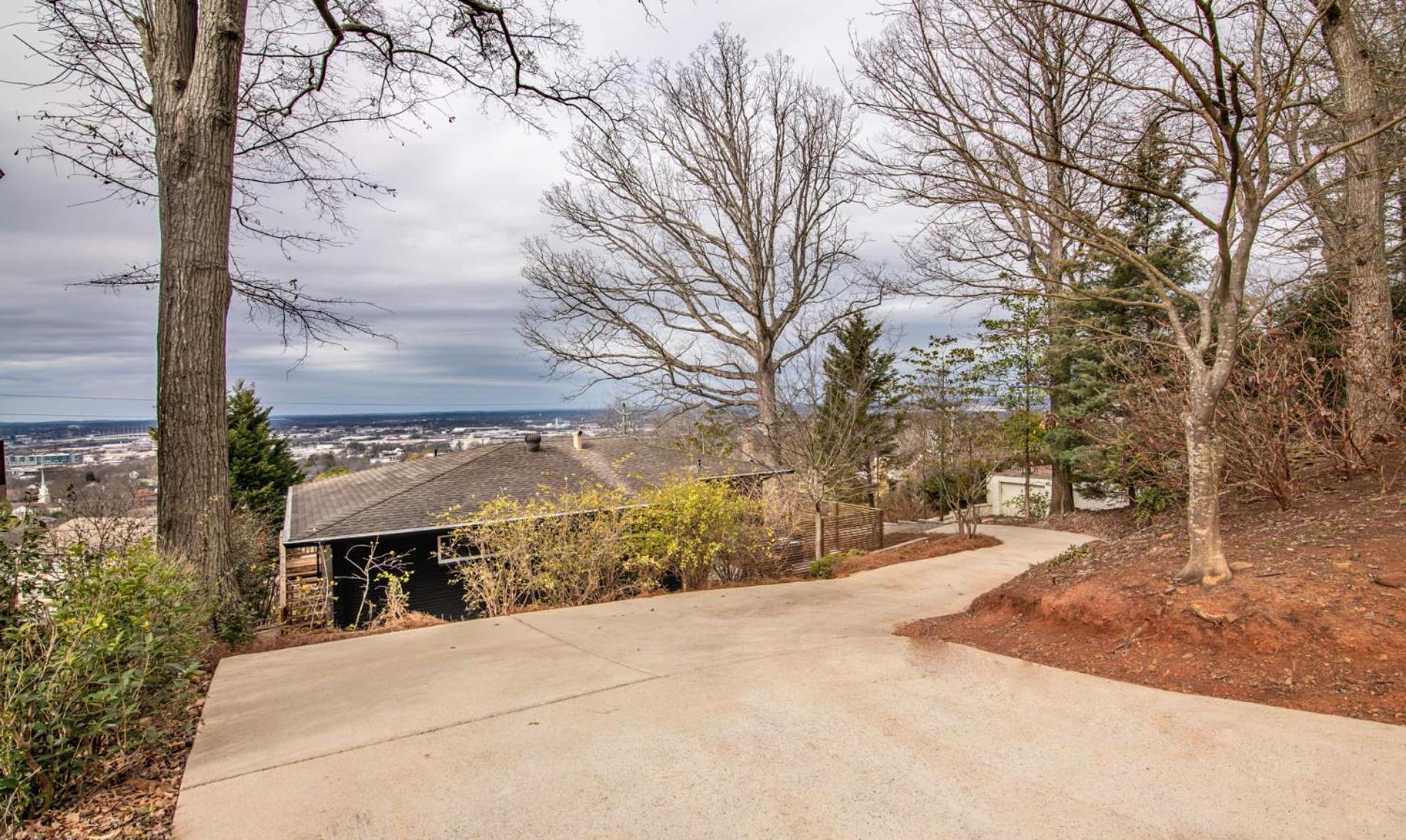 Stunning Sunsets Await at The Altamont view 4