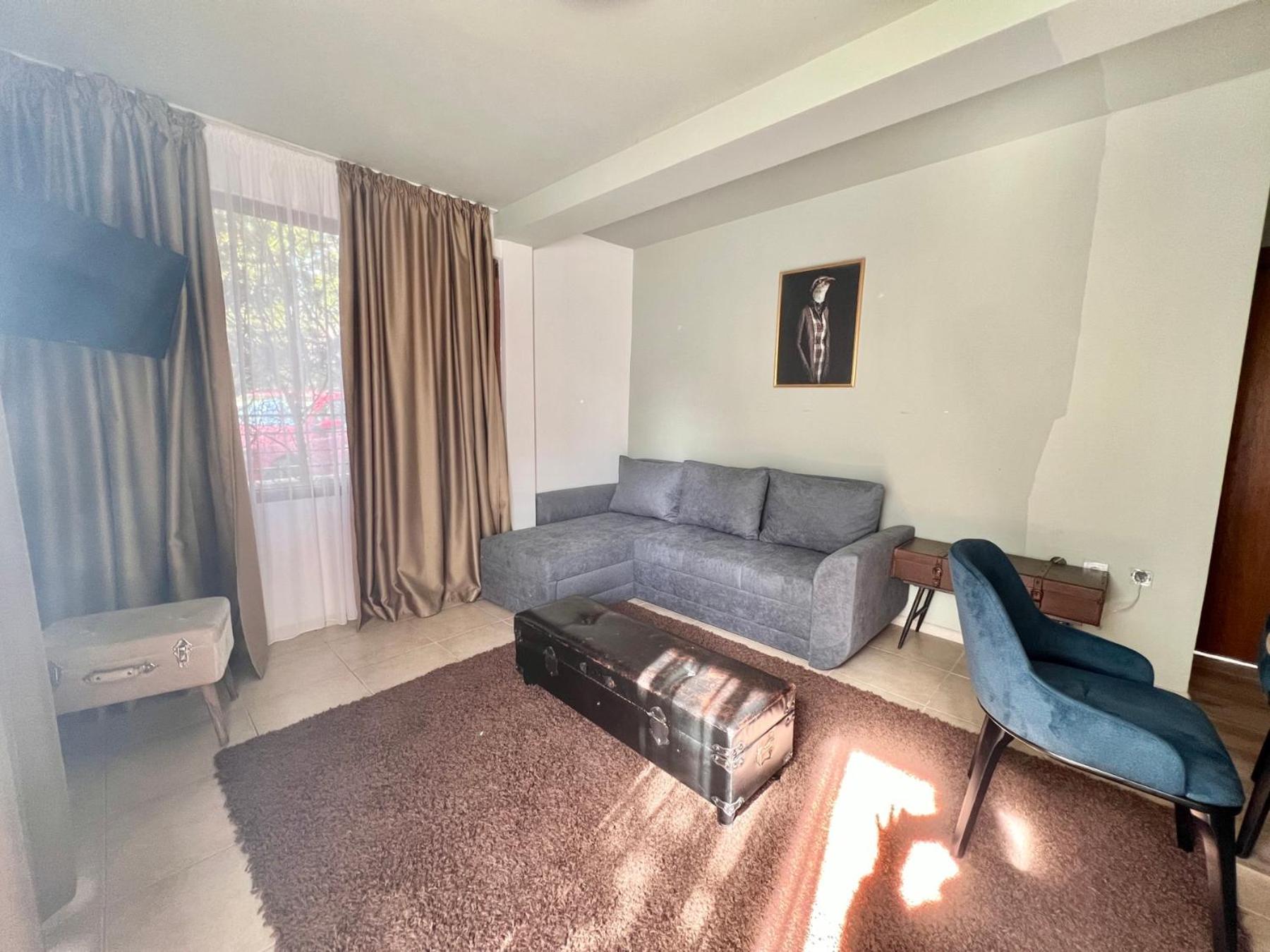 Kiara Apartments