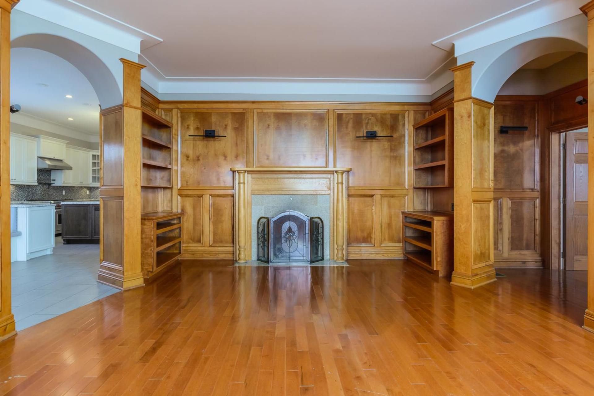 Lux Waterfront Private 4bd home