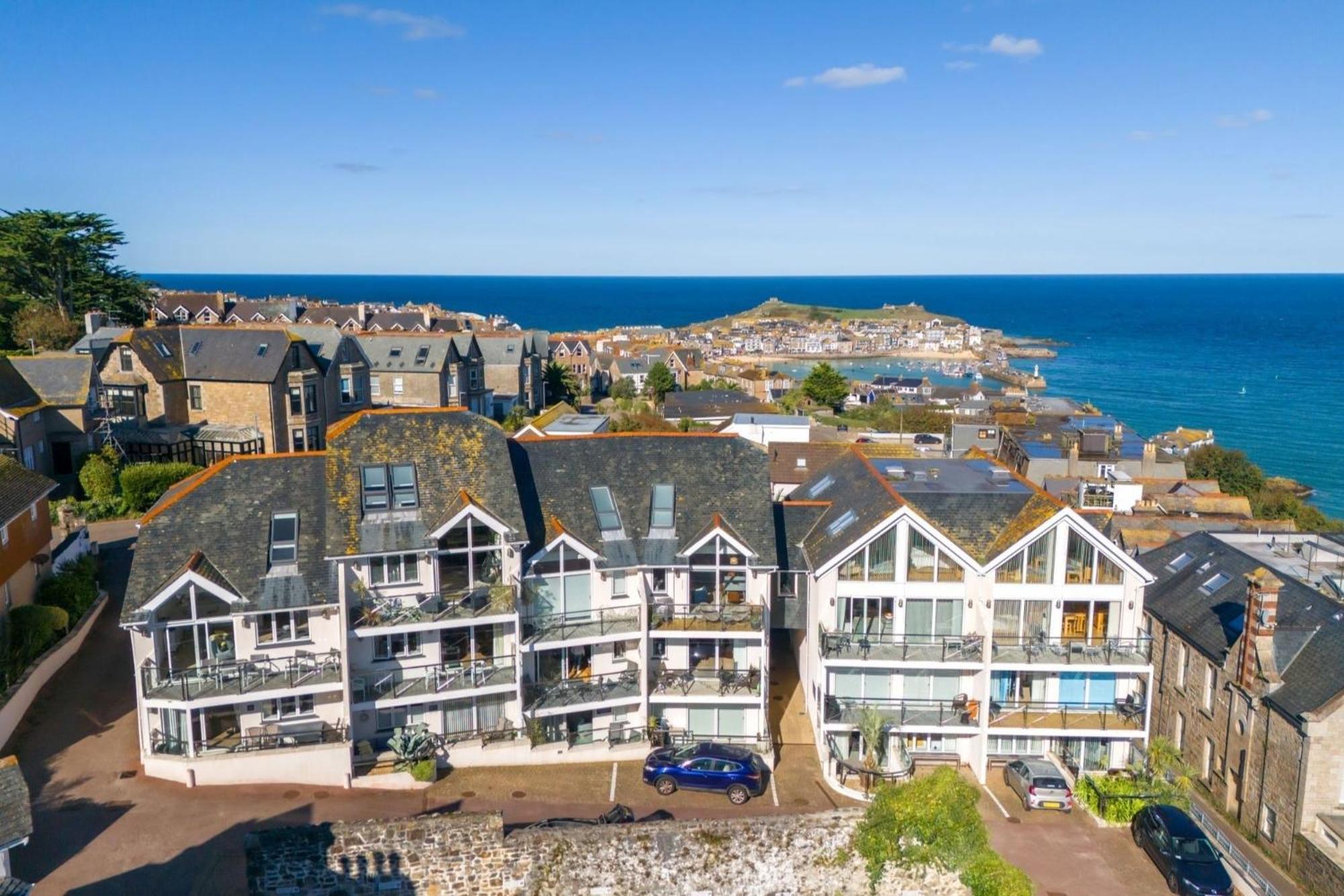 Apartment By The Sea, Wi-Fi, Pets Accepted view 5