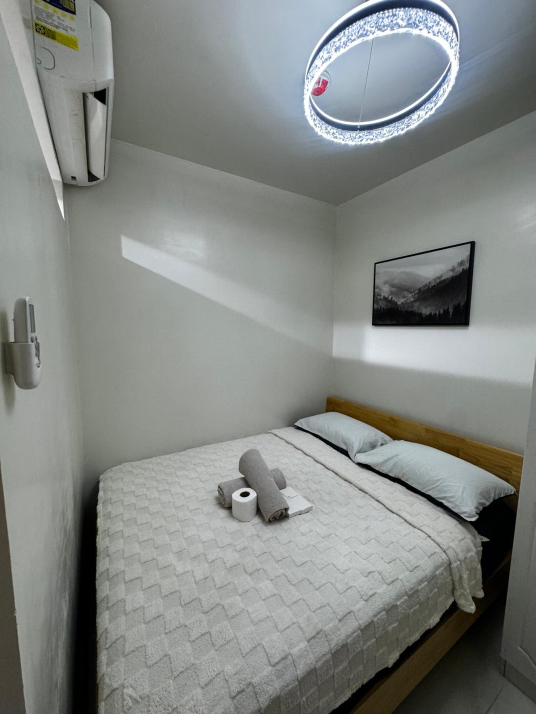 Bachelor Pad Shore 3 Residences view 5