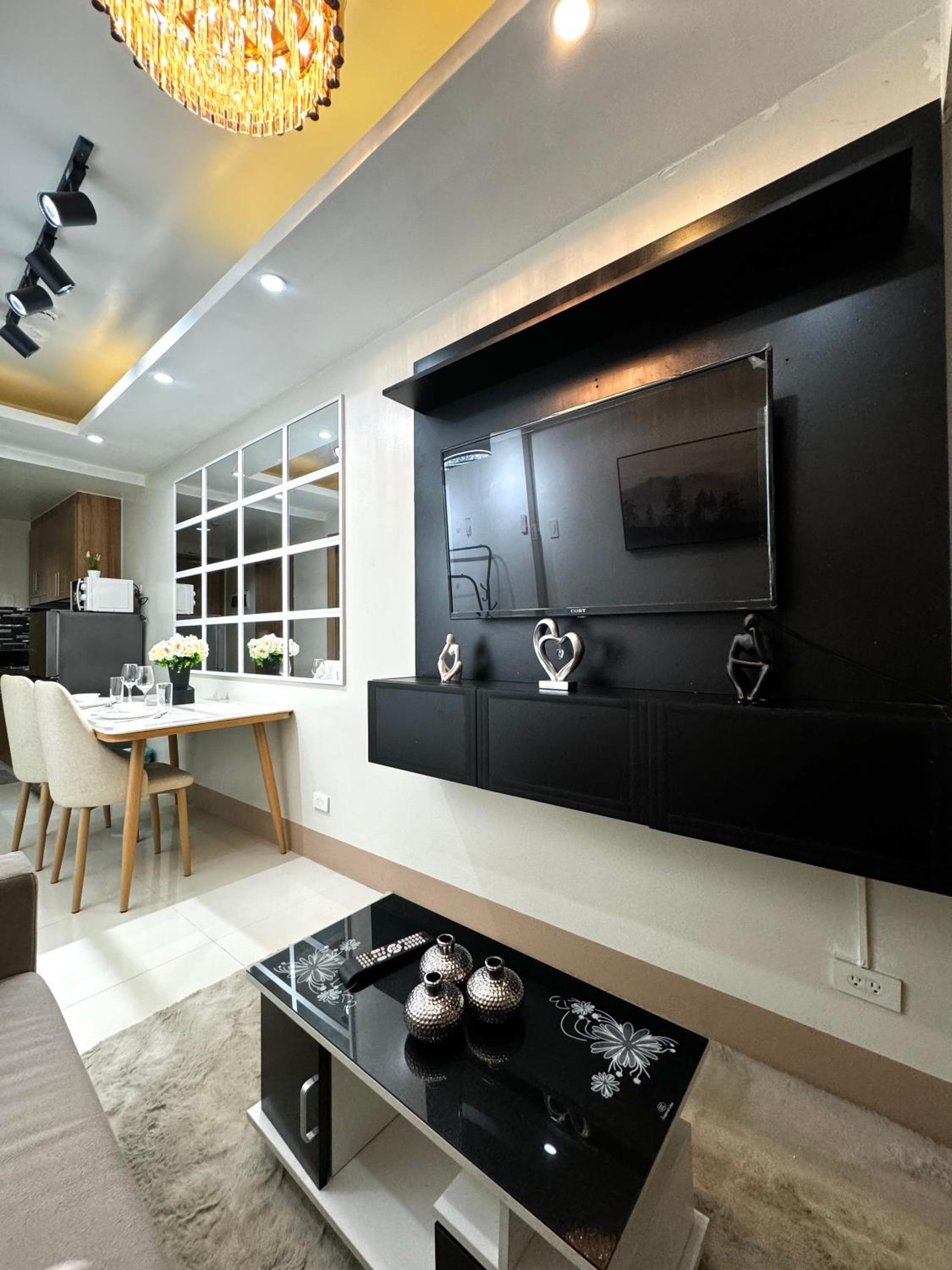 Bachelor Pad Shore 3 Residences view 3