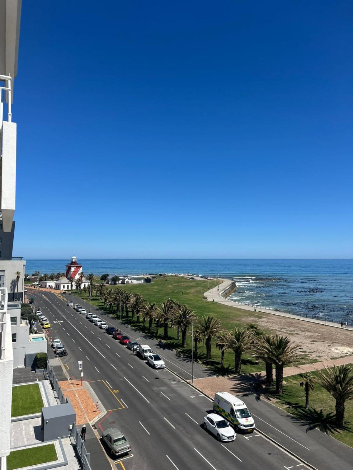 Mouilie point 1 bedroom with sea views and pool view 2