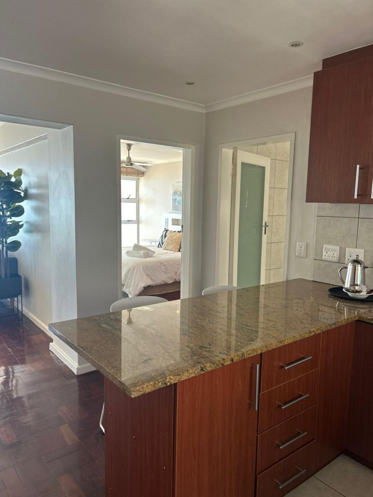 Mouilie point 1 bedroom with sea views and pool view 5