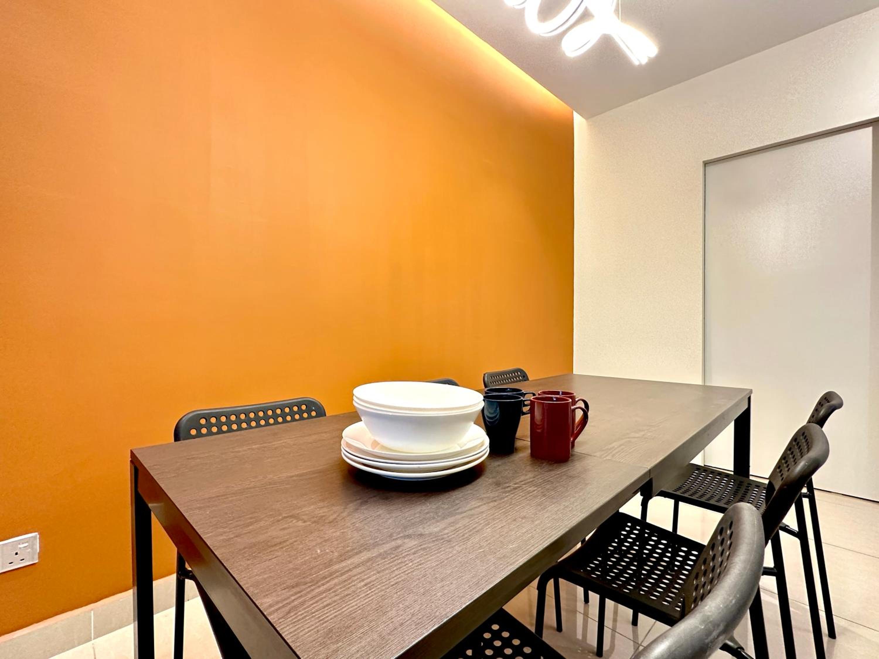 Amerin Suites -- Cozy Skyline City View Home - by Cowidea photo 8
