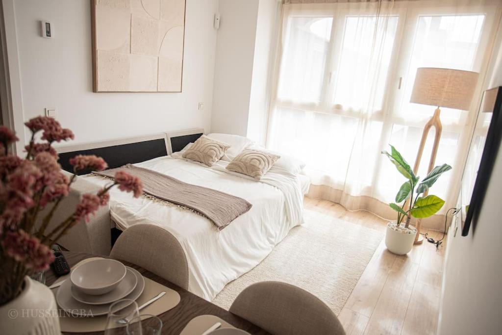 Malaga Skyline Suite with Pool - Floor 26 - Free Parking