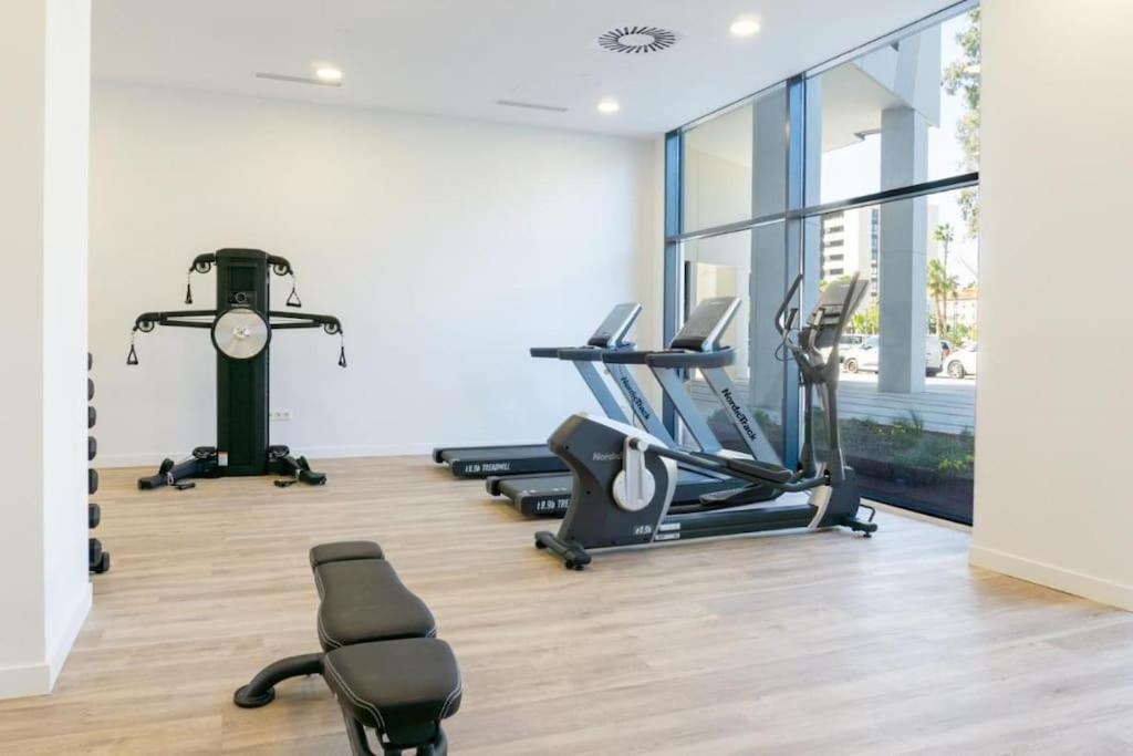 Malaga Skyline Suite with Pool - Floor 26 - Free Parking