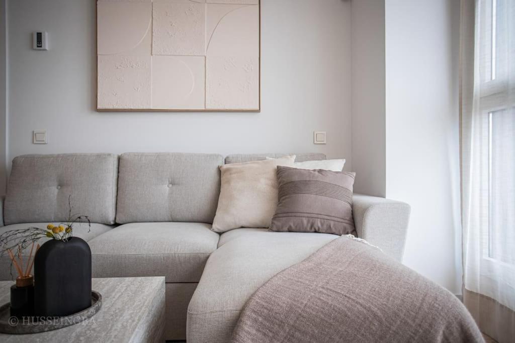 Malaga Skyline Suite with Pool - Floor 26 - Free Parking