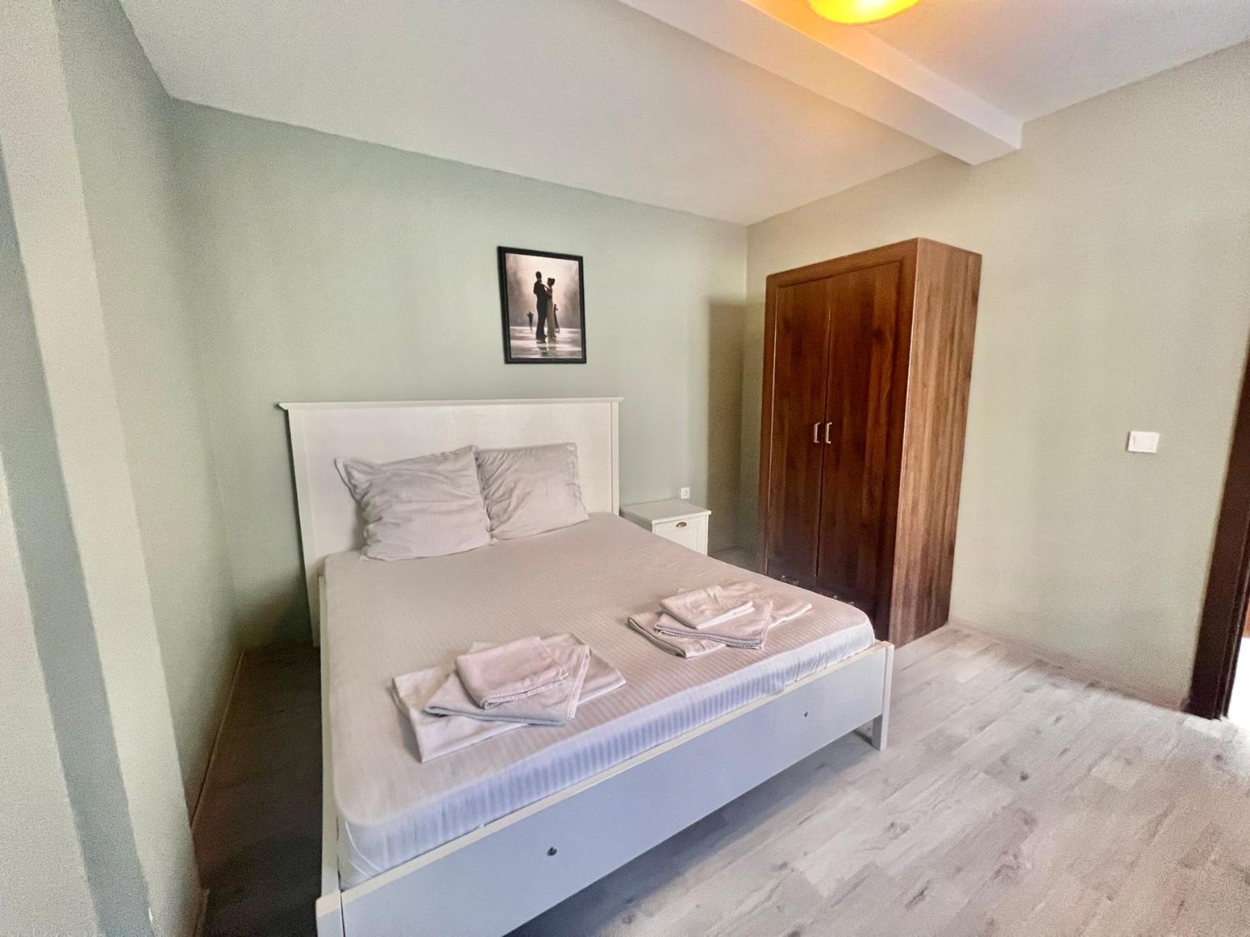 Kiara Apartments