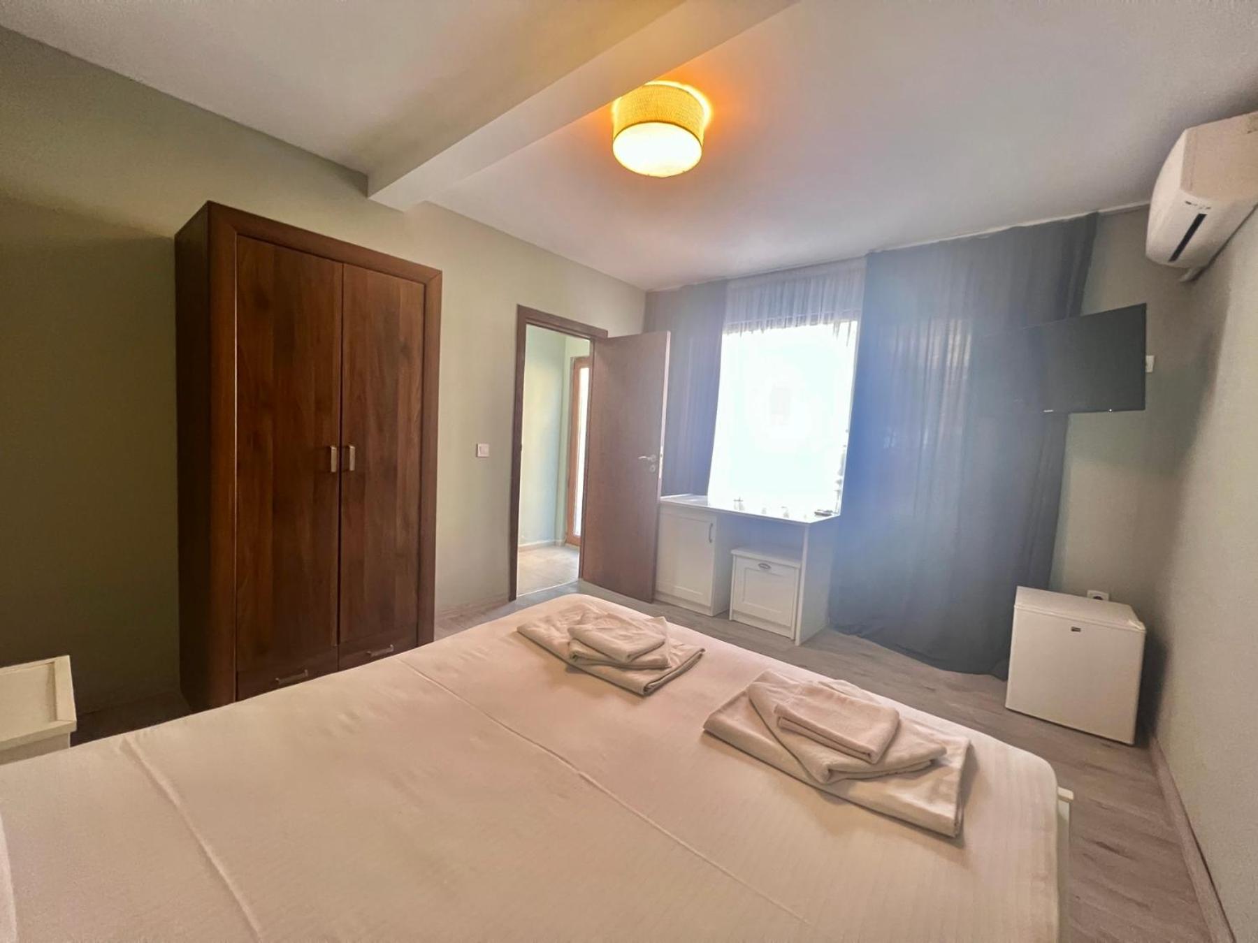 Kiara Apartments