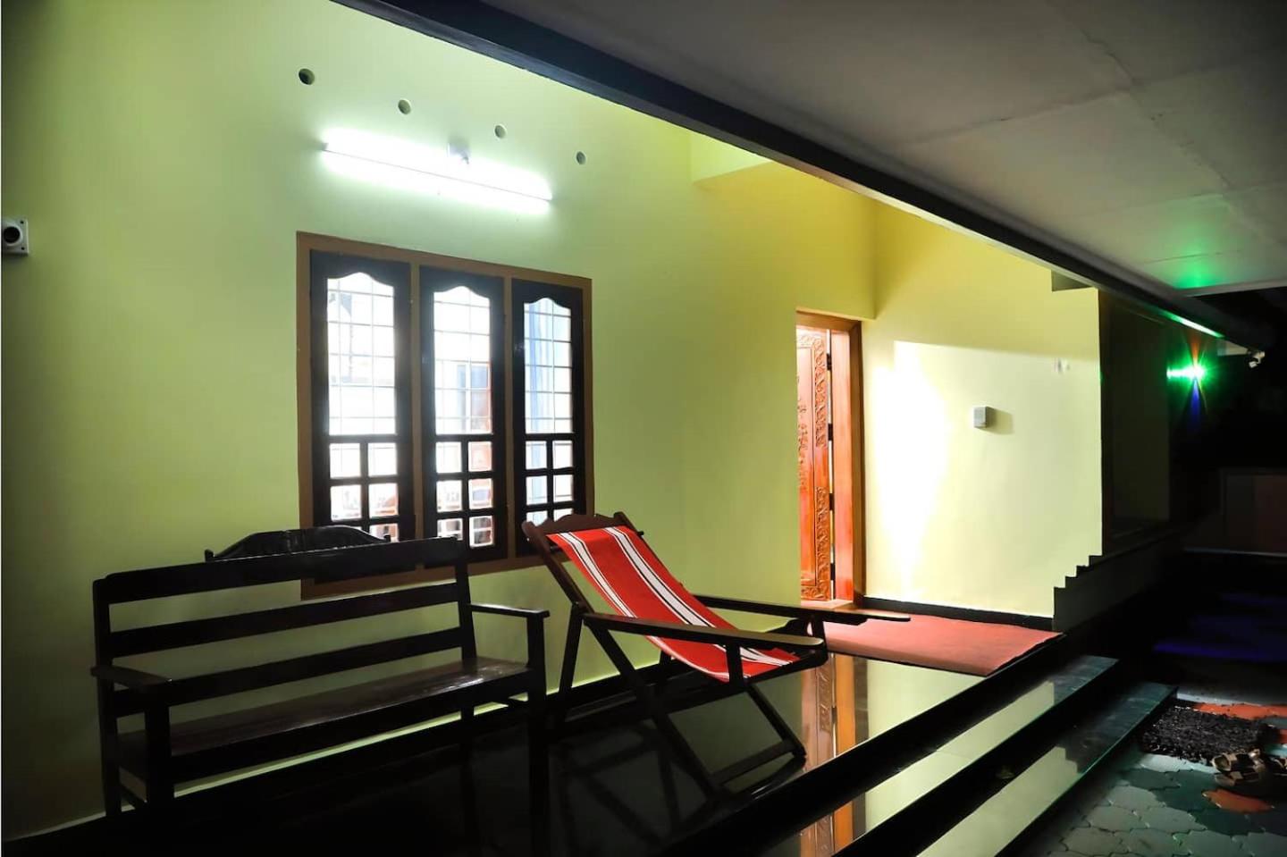 Alleppey Haven 6BR Whole House by Backwater