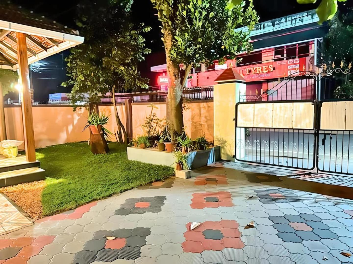 Alleppey Haven 6BR Whole House by Backwater