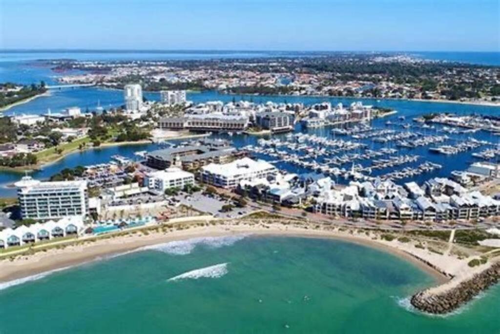 Hotel Mandurah Oasis Retreat