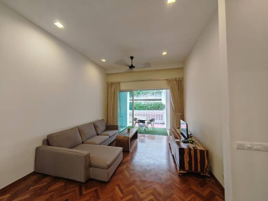 Sweet Cozy Marina Suite at Straits Quay