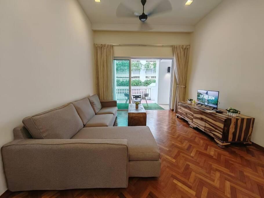 Sweet Cozy Marina Suite at Straits Quay