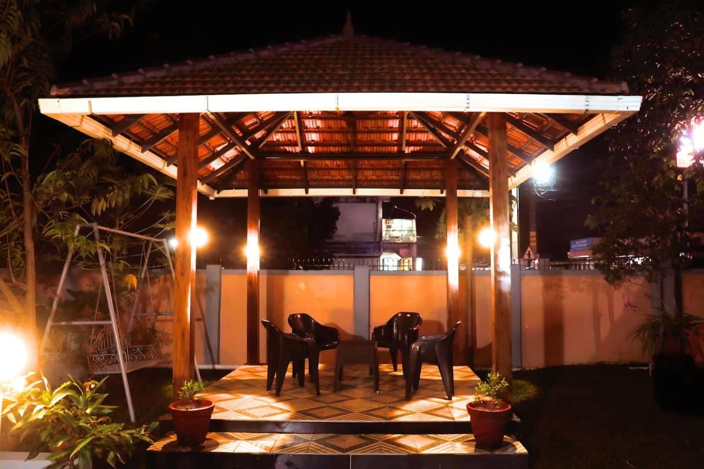 Alleppey Haven 6BR Whole House by Backwater