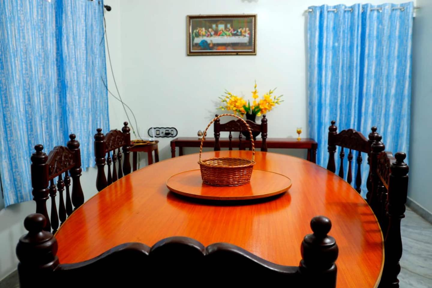 Alleppey Haven 6BR Whole House by Backwater