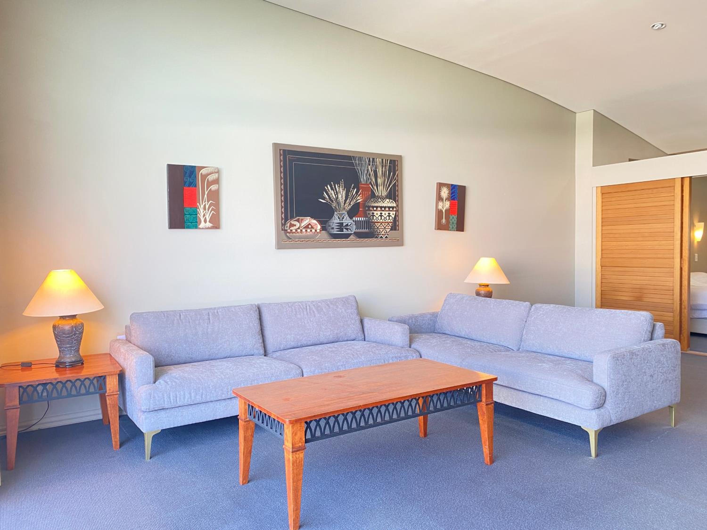 Seaview Waterfront Hotel Apt