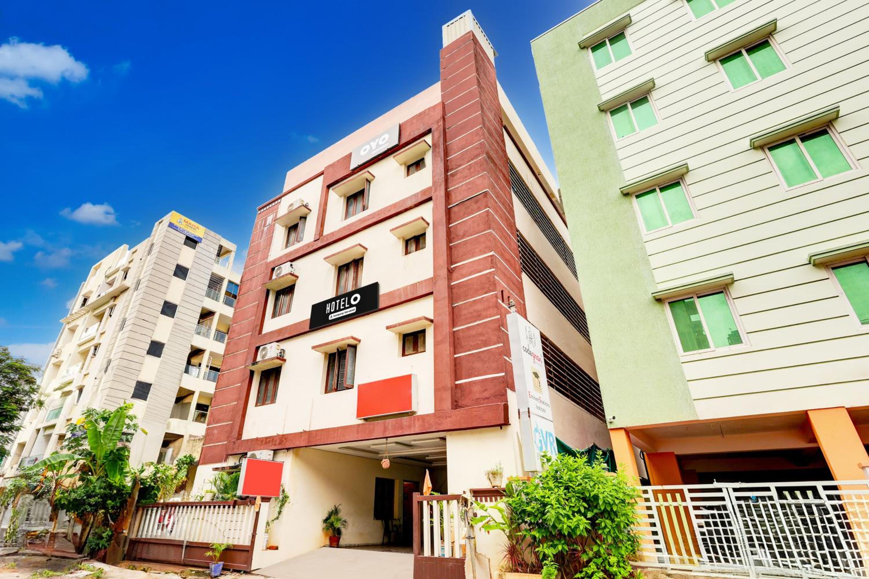 Super Hotel O Moghalarajpuram