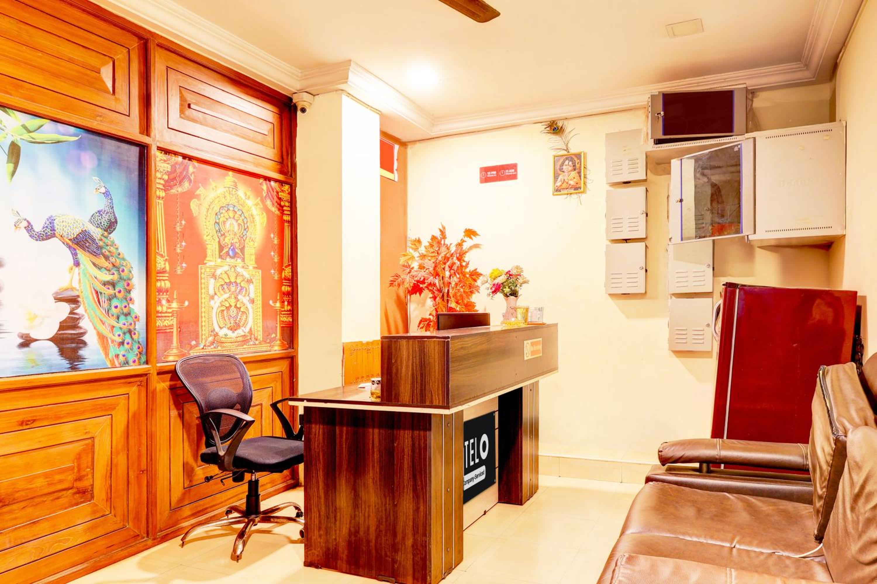 Super Hotel O Moghalarajpuram