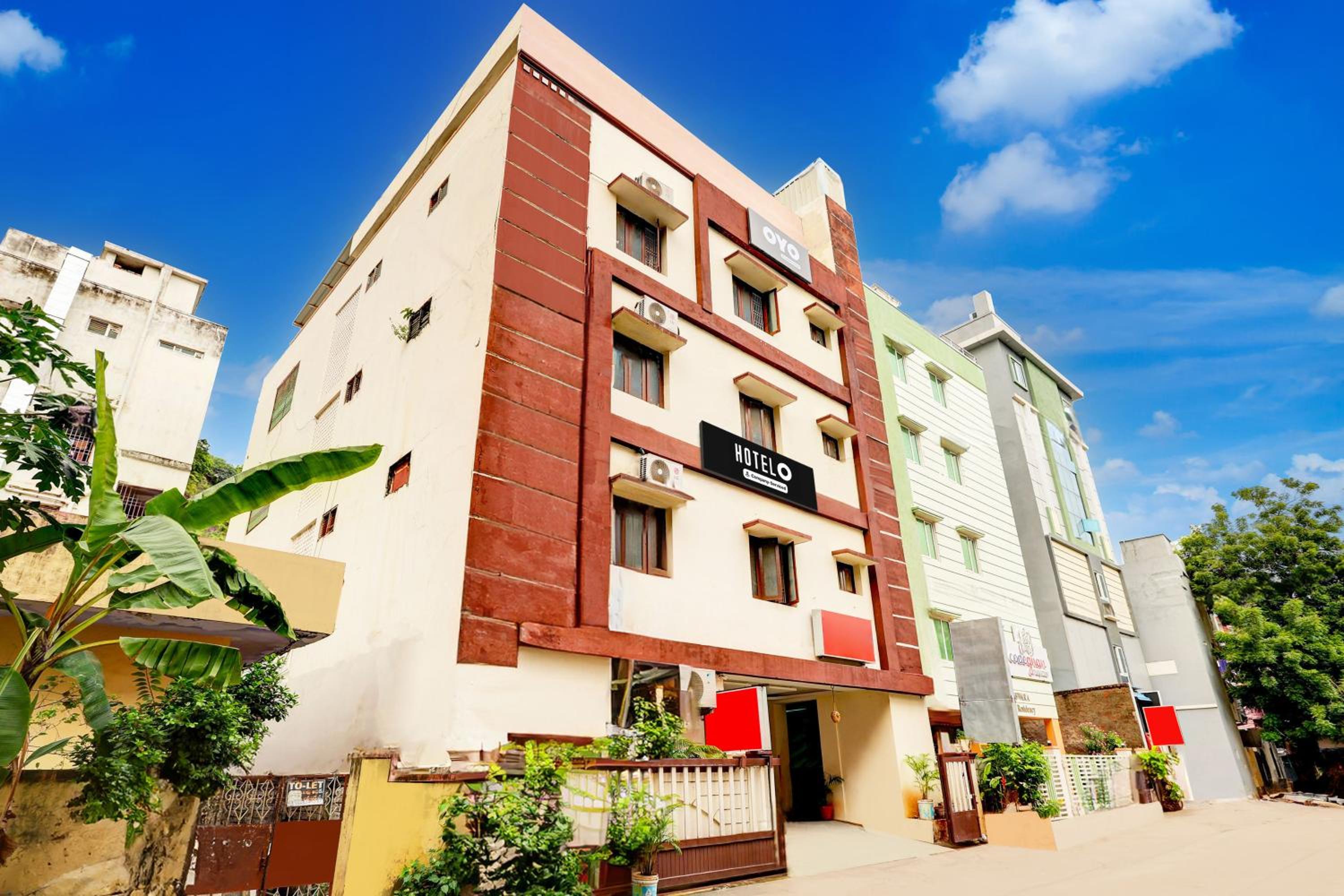 Super Hotel O Moghalarajpuram