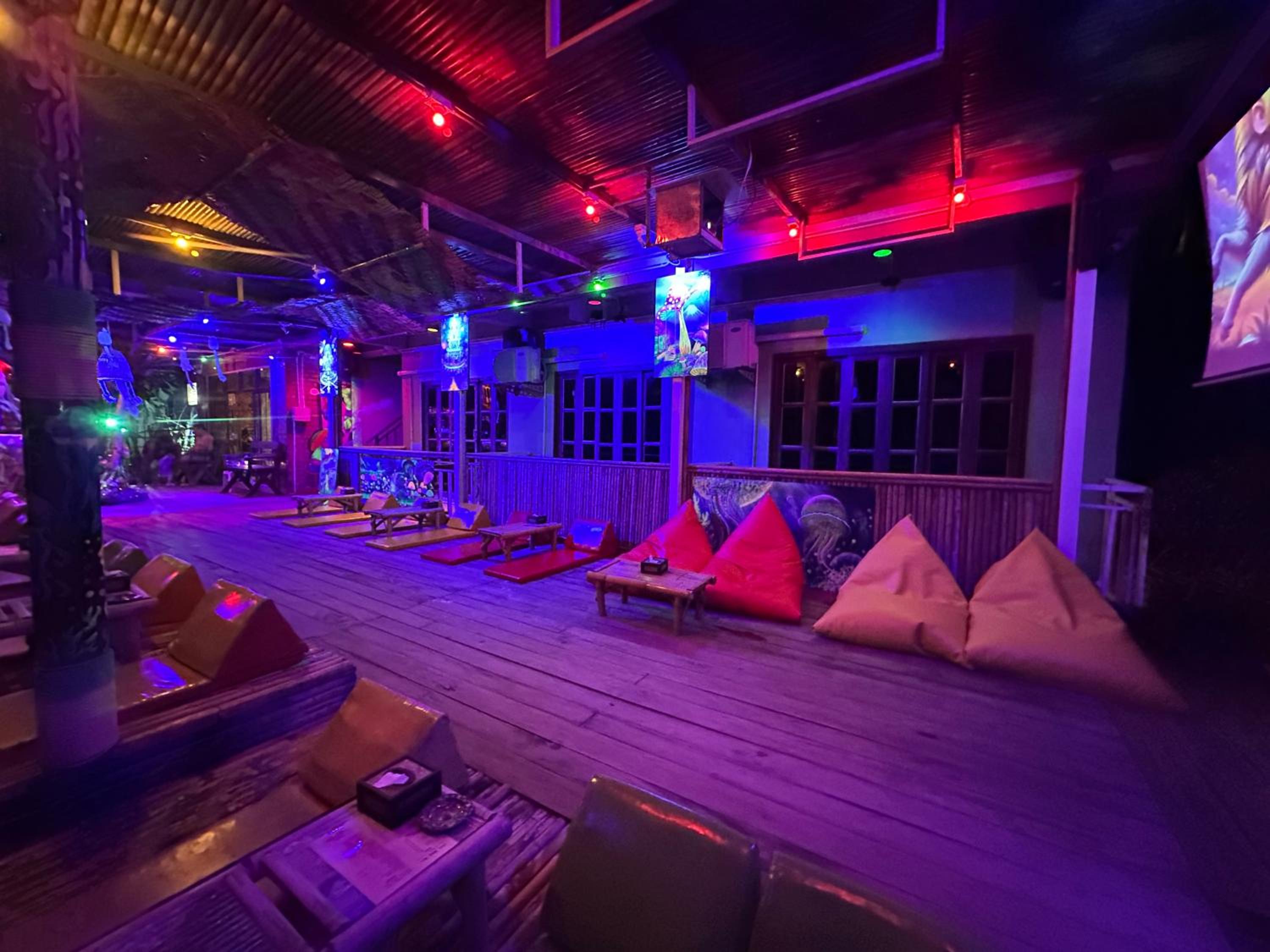 lounge