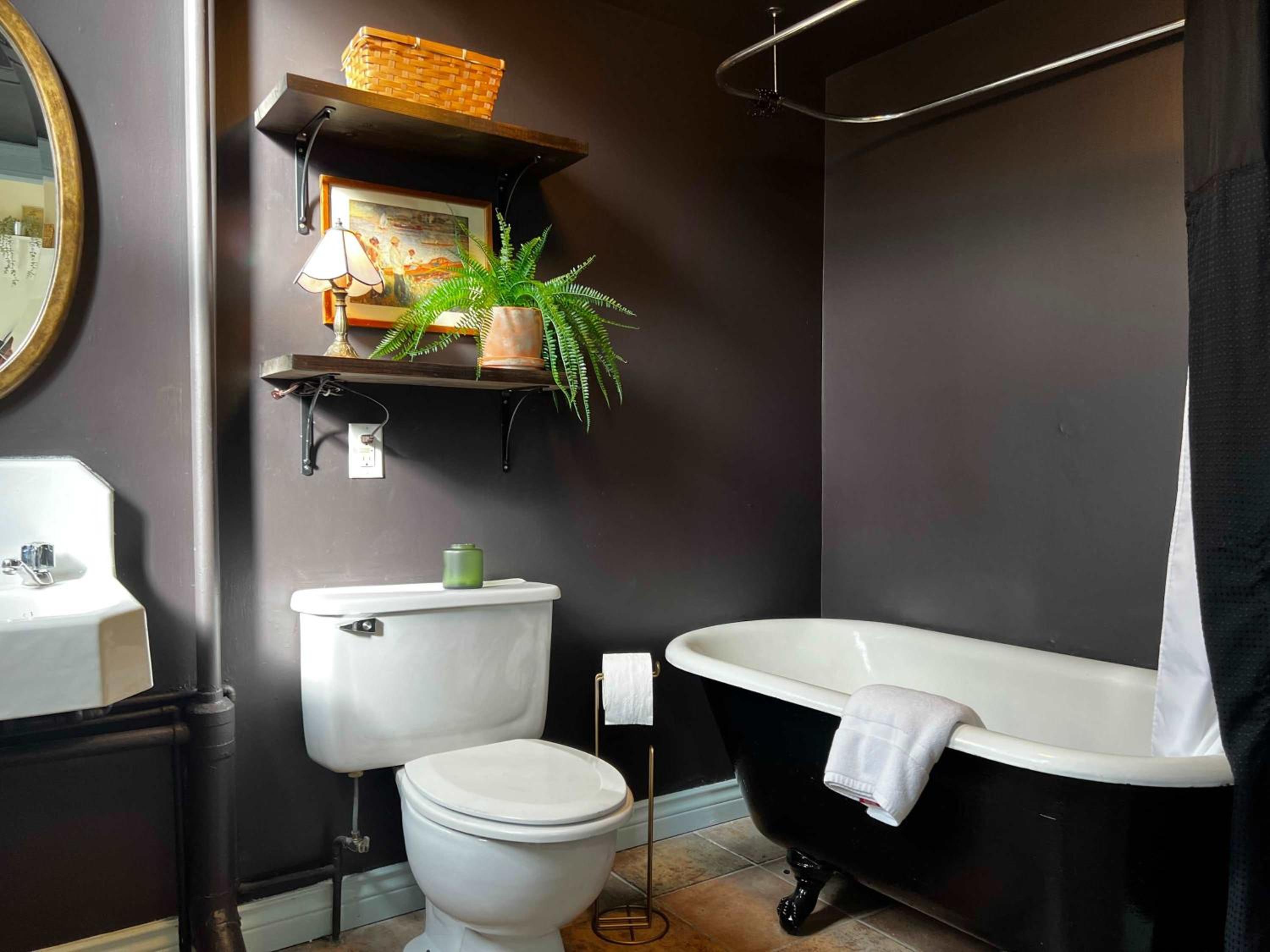 Stylish Living at Inglis Heritage, Unit C